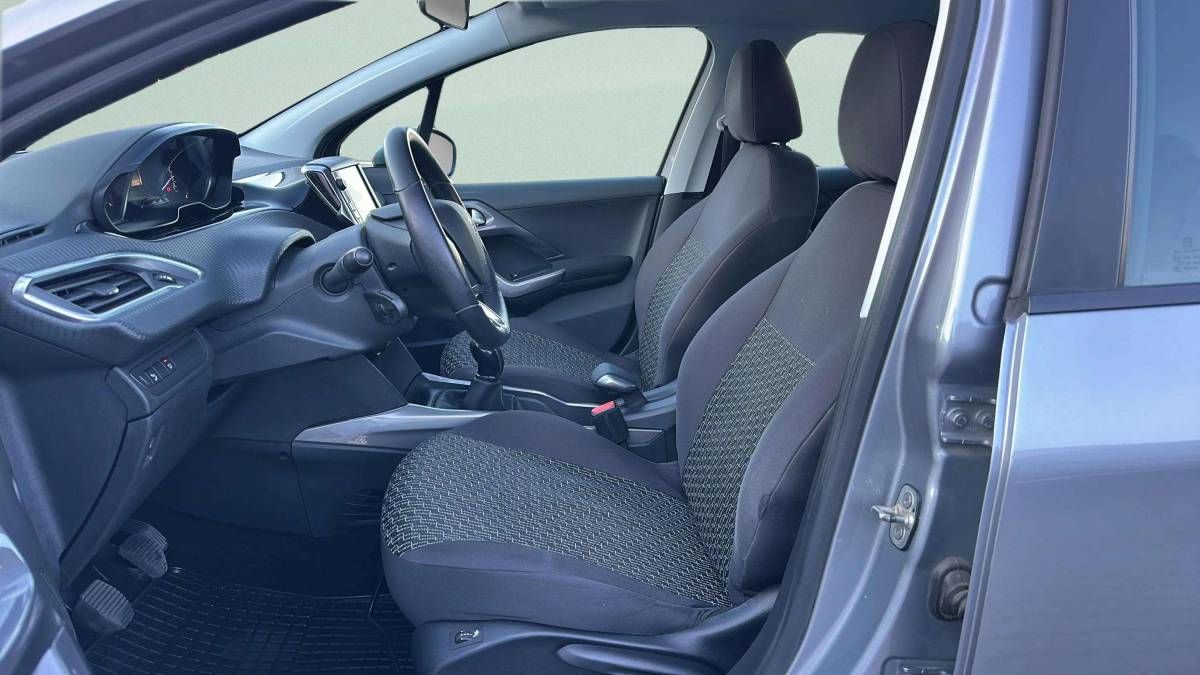 Peugeot 2008, Active 1,2 PureTech 61kW MT5/7 - fotka 6