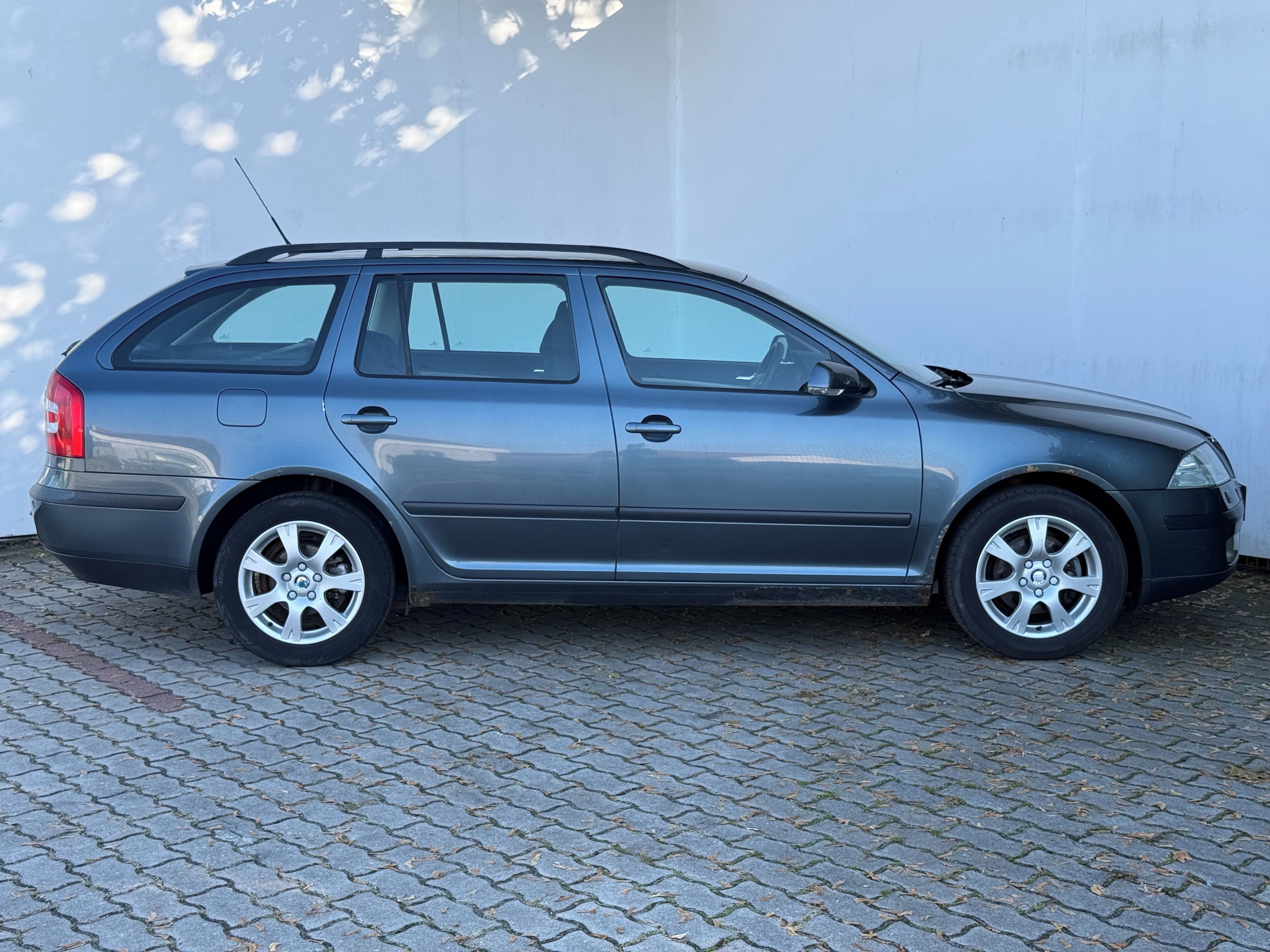 Škoda Octavia, 2,0 FSI / 110 kW Elegance - fotka 4