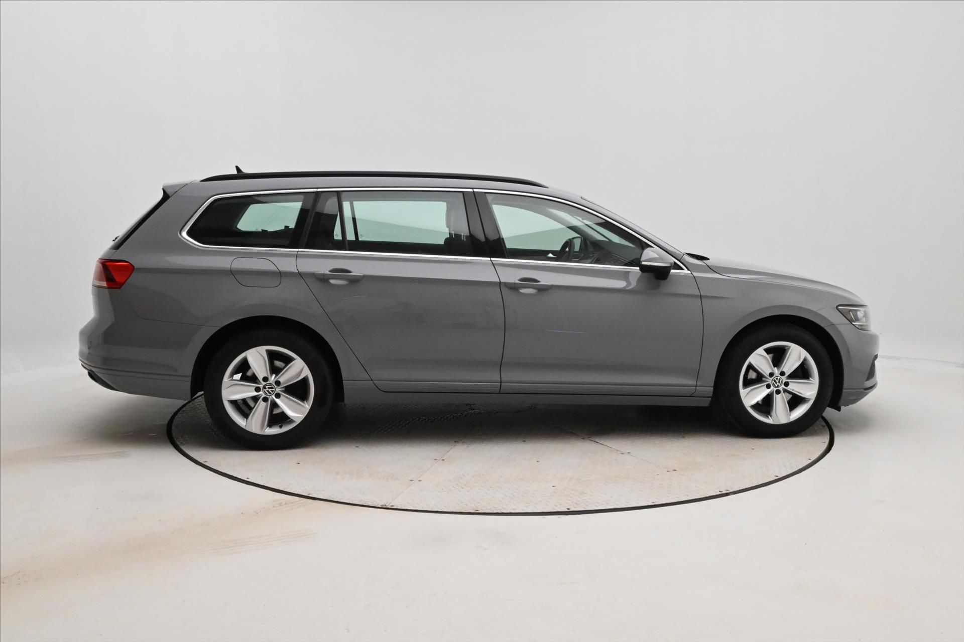 Volkswagen Passat, 2,0 TDI 147kW DSG 4x4 Business - fotka 4
