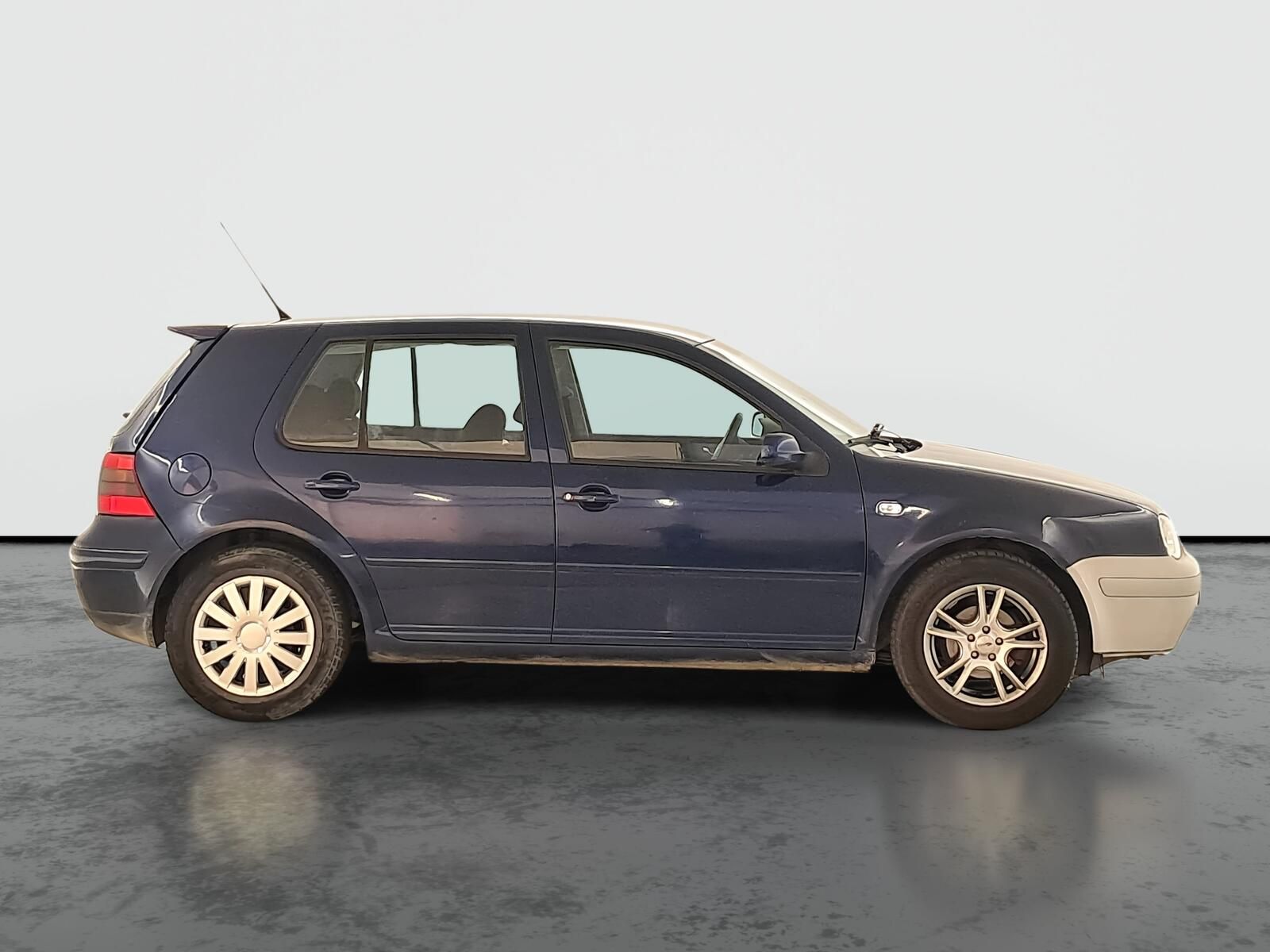 Volkswagen Golf, 1.6, Klima, Automatická klima - fotka 6