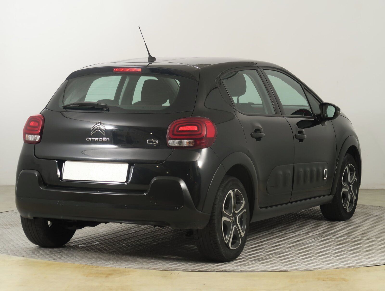 Citroën C3, 1.2 PureTech, ČR,1.maj - fotka 5