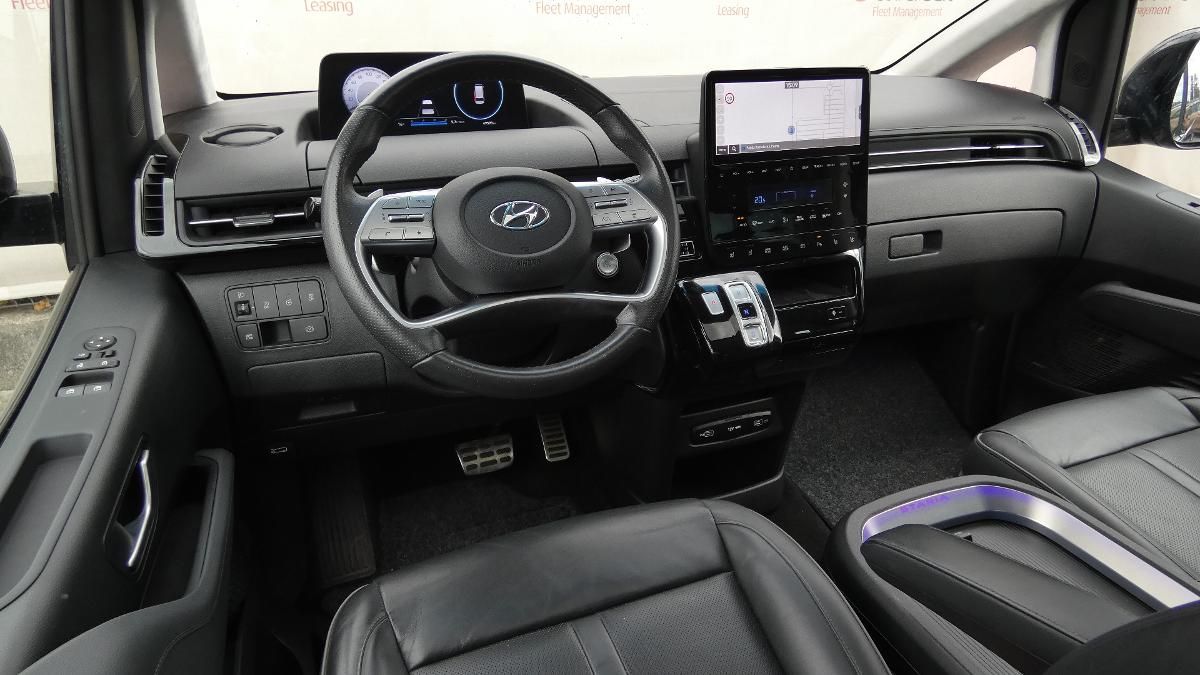 Hyundai Staria, 2.2 CRDi Luxury 4x4 Auto - fotka 5