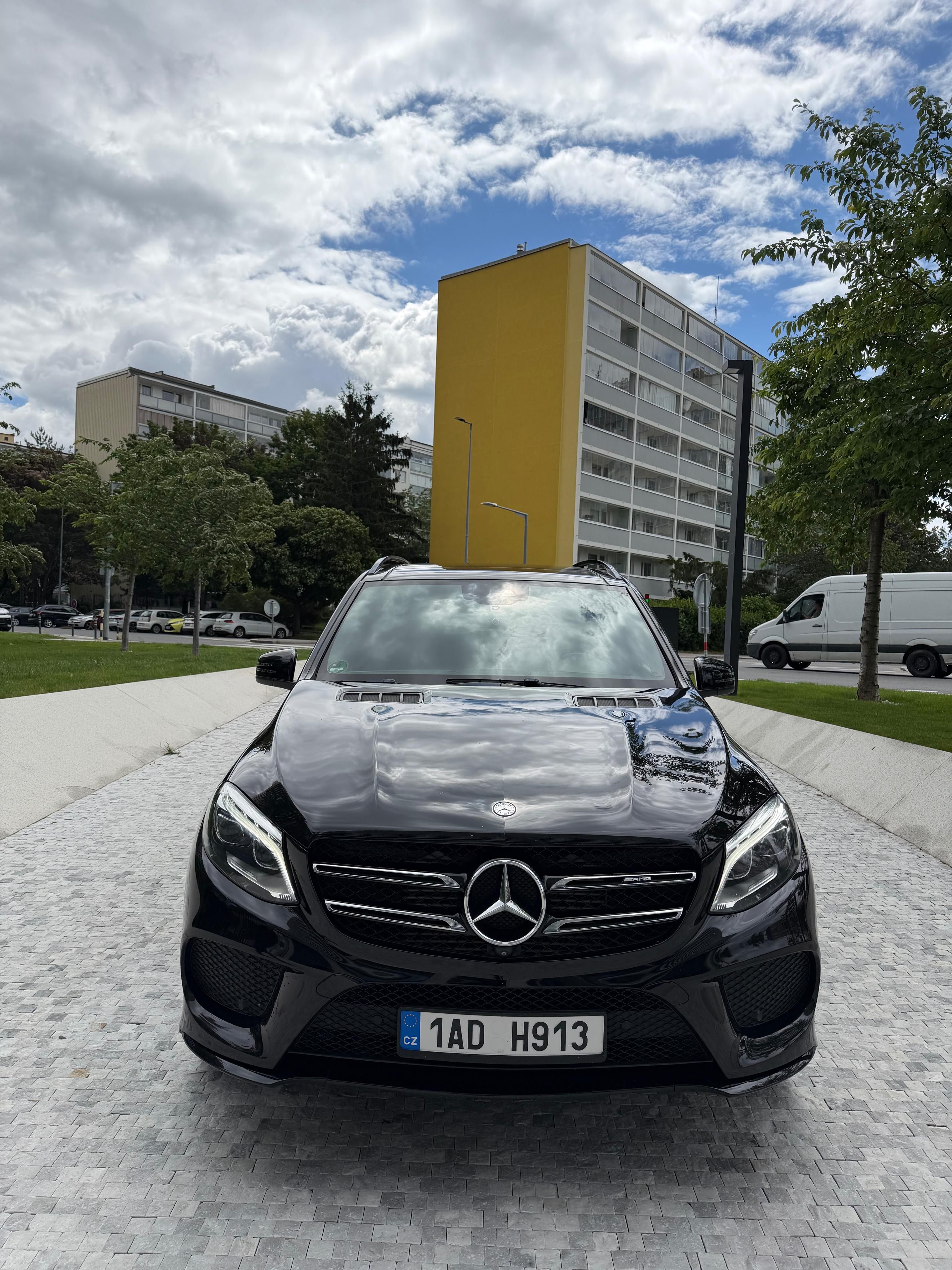 Mercedes-Benz GLE, 2 987 AMG paket, plná výbava