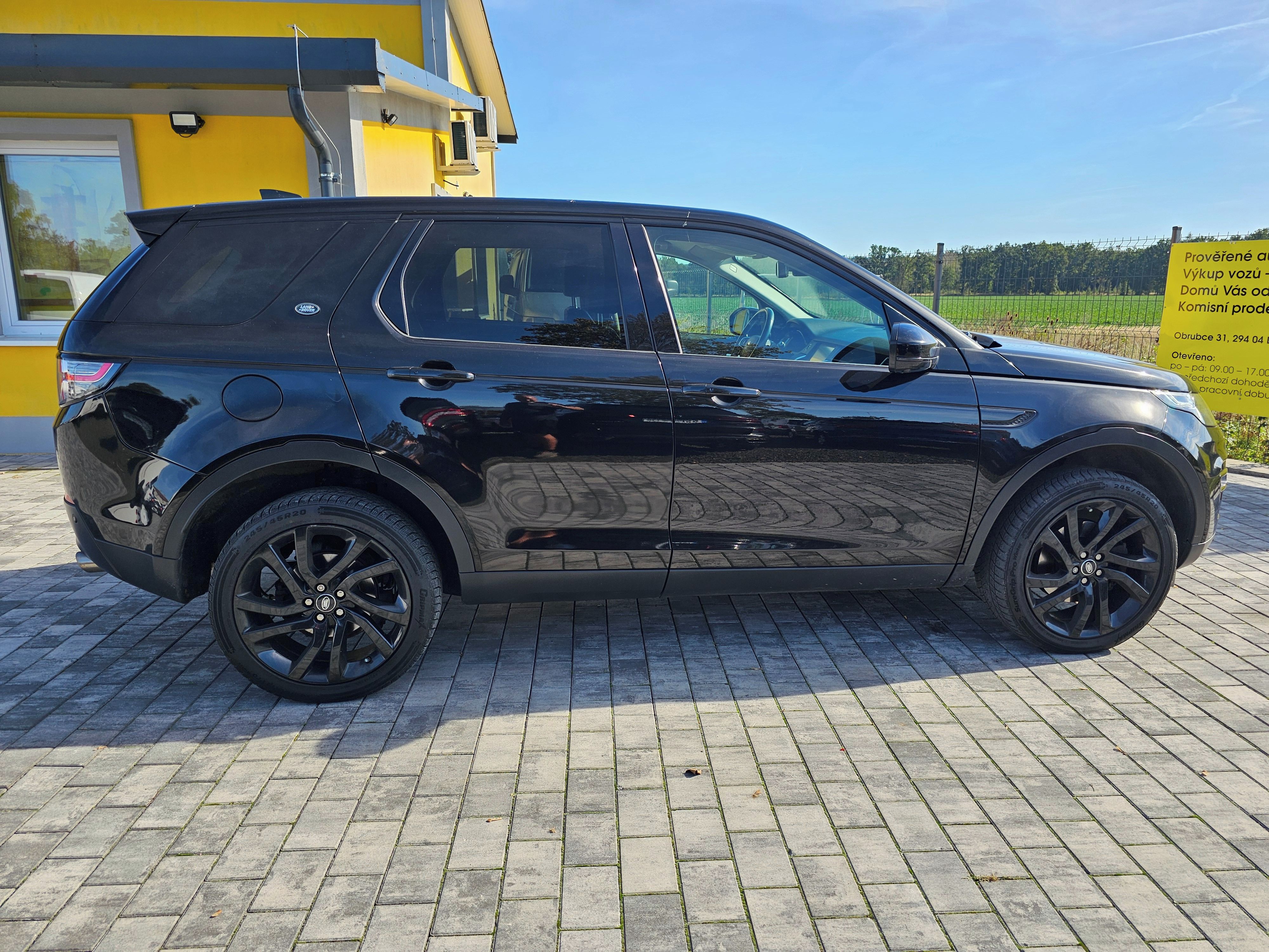 Land Rover Discovery, 2.0 L TD4 180k HSE Luxury 4WD - fotka 4