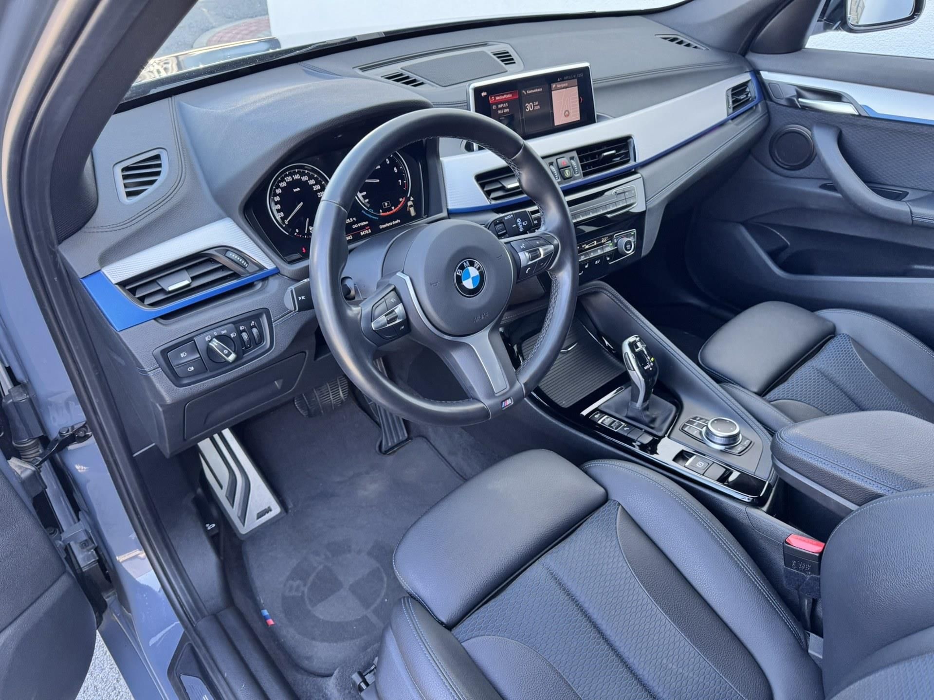 BMW X1, X1 sDrive18i Mpaket - fotka 5