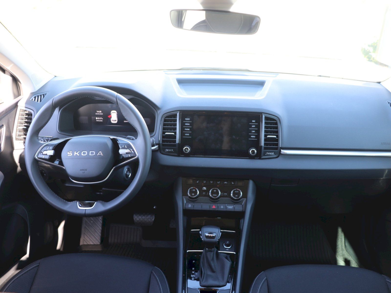 Škoda Karoq, Karoq Selection 1.5 TSI 110 kW - fotka 5