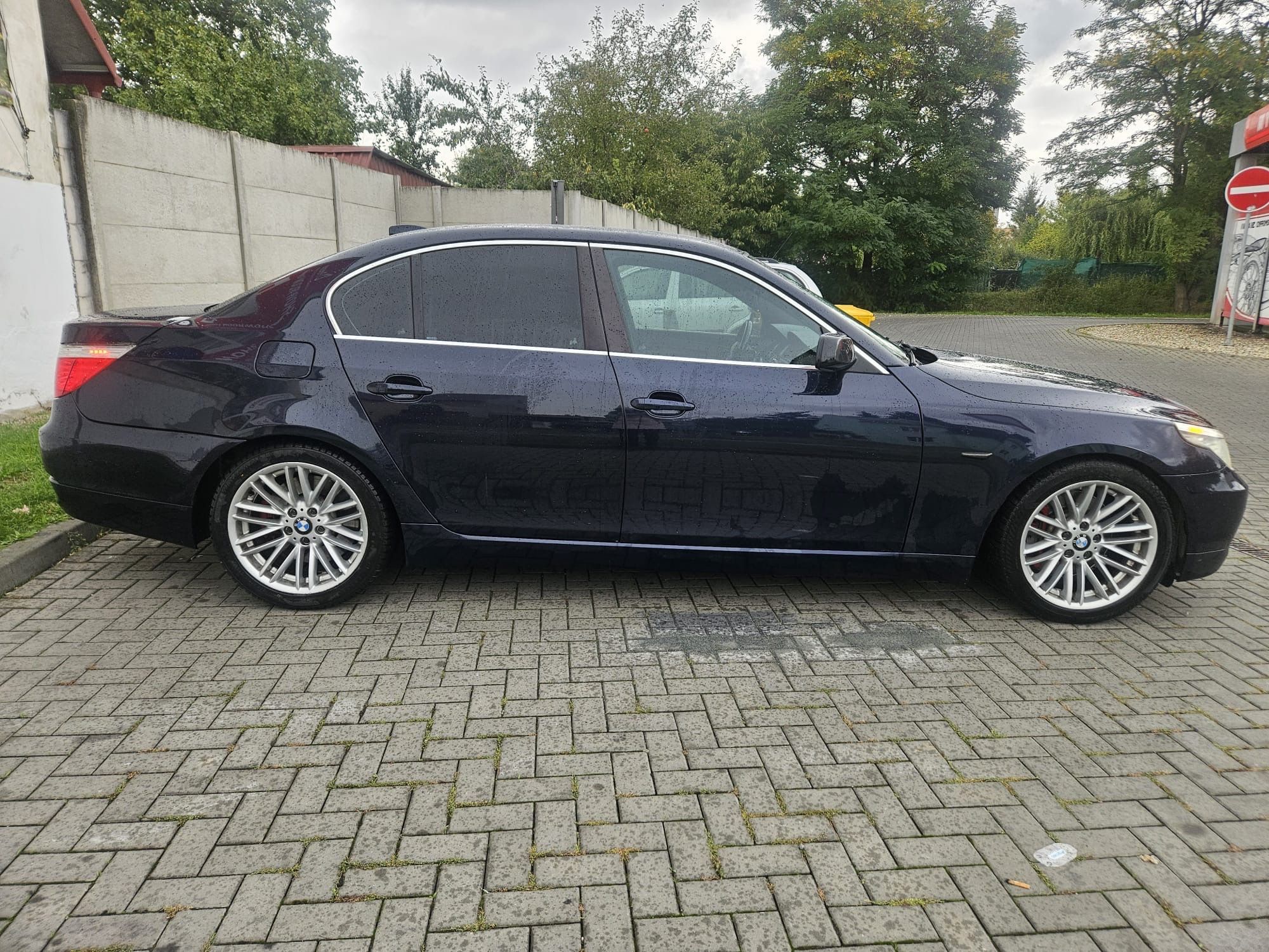 BMW Řada 5, 540i e60 4.0 - fotka 6