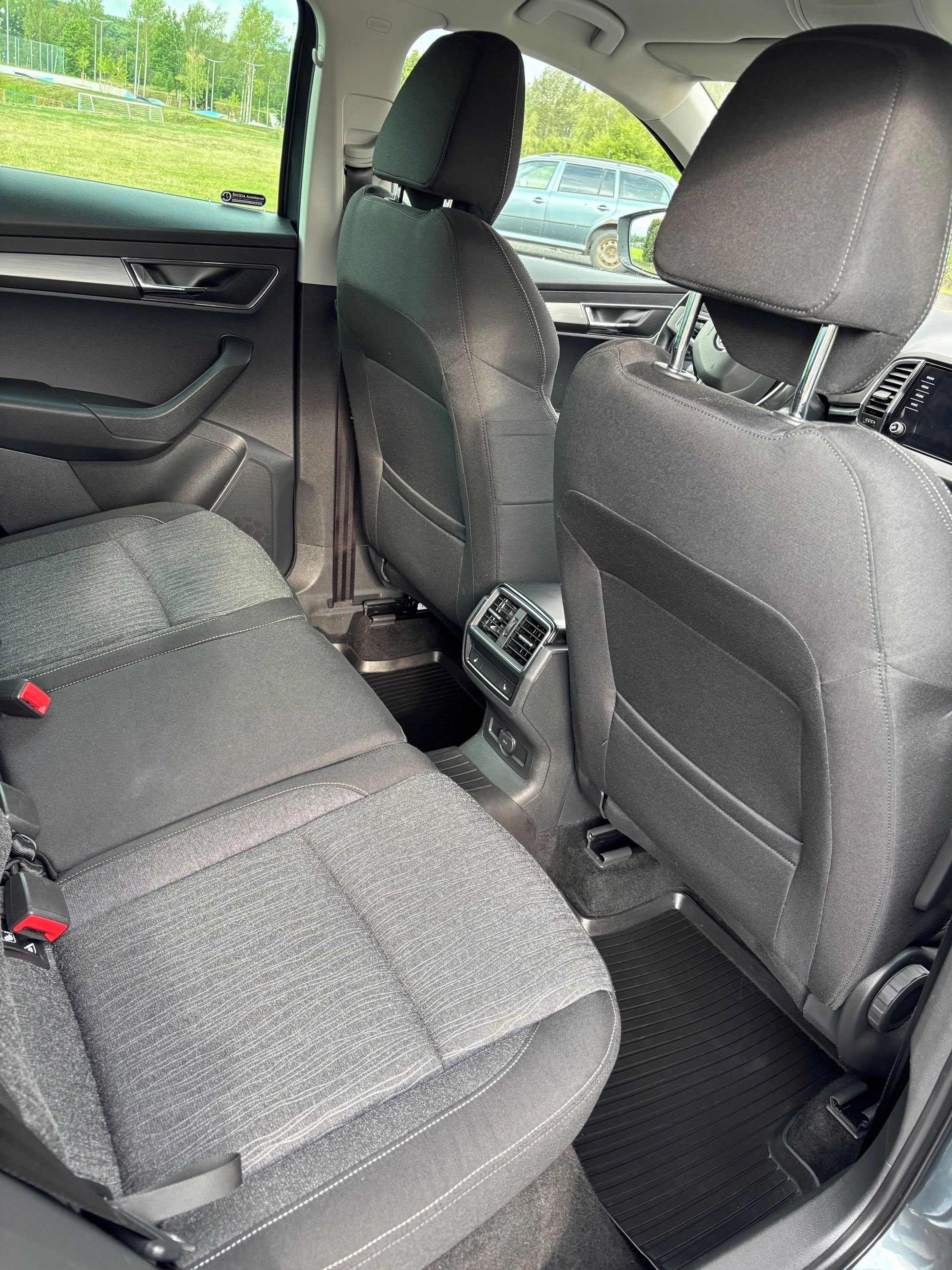 Škoda Karoq, 2,0 TDI/110 kW 4x4 STYLE, man. - fotka 6