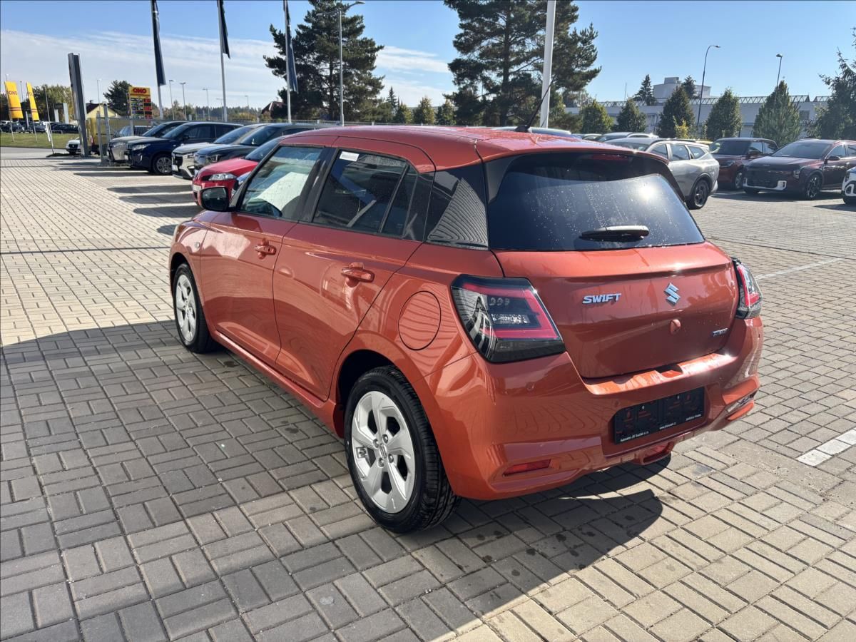 Suzuki Swift, 1,2   1,2 PREMIUM ALLGRIP HYBR - fotka 4