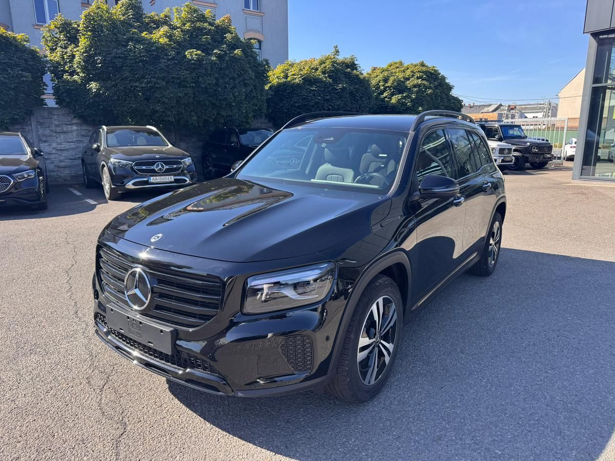 Mercedes-Benz GLB, 200 d 4MATIC - fotka 3