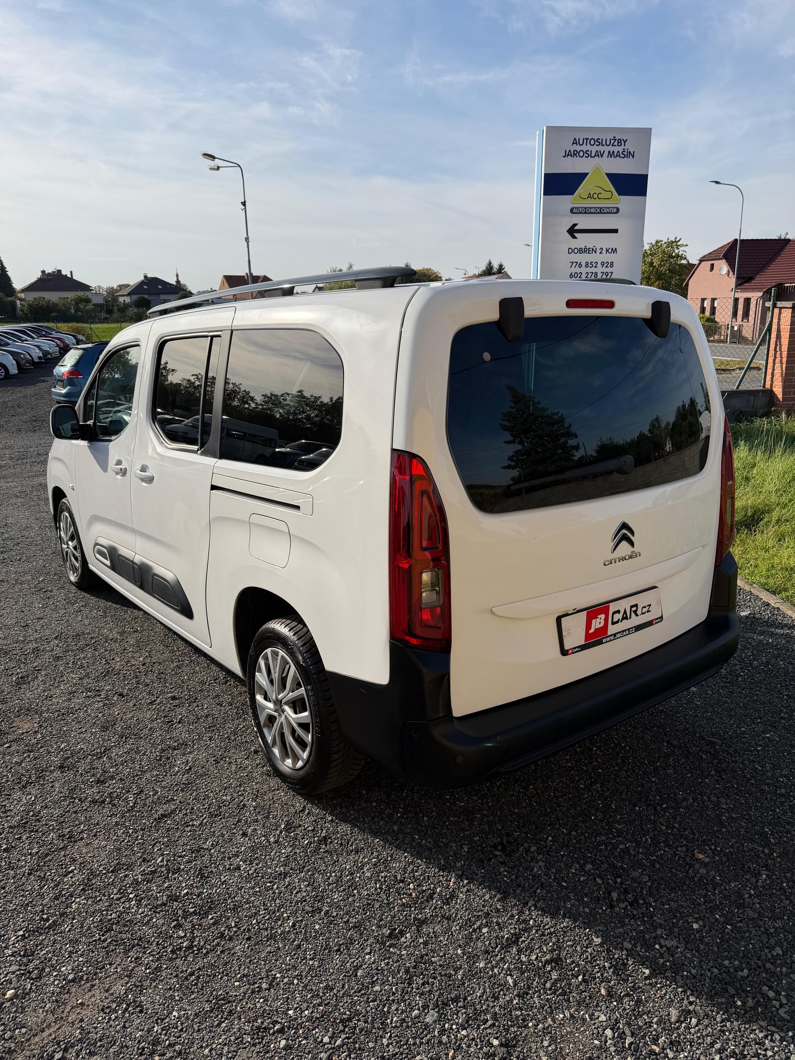 Citroën Berlingo, 1.2 PureTech ShineXL 7MÍST 1.M - fotka 5