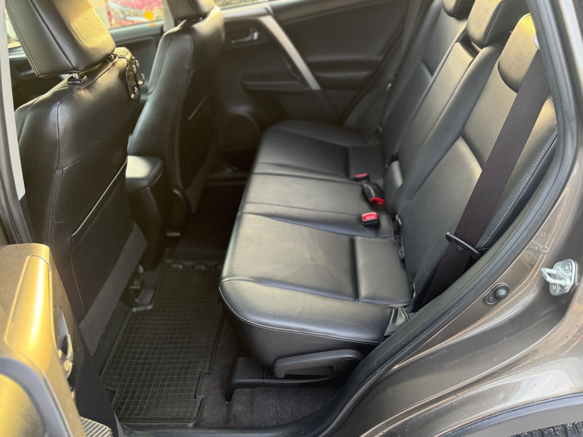 Toyota Rav4, 2.2 D-4D 4x4 - fotka 6