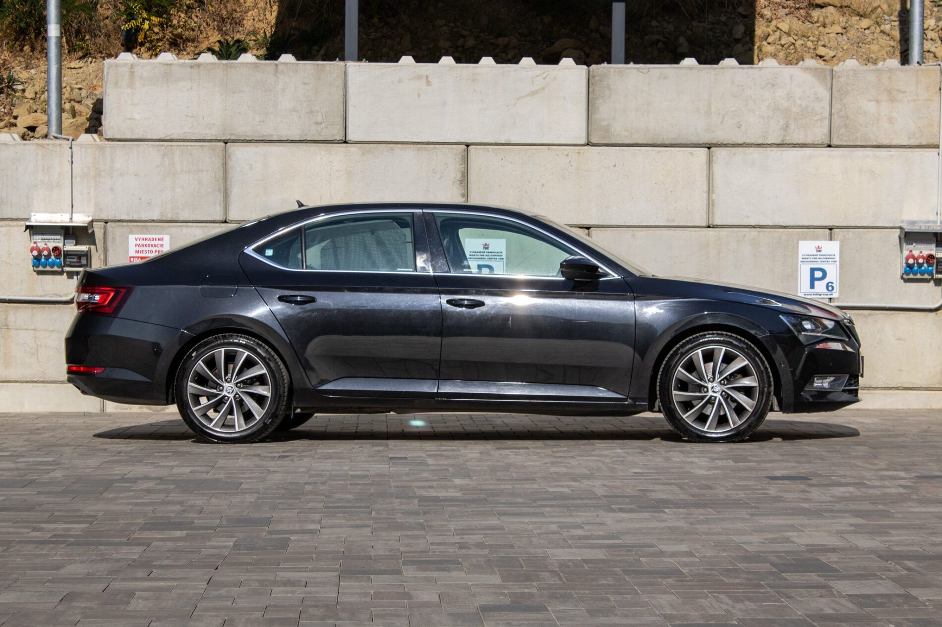 Škoda Superb - fotka 4