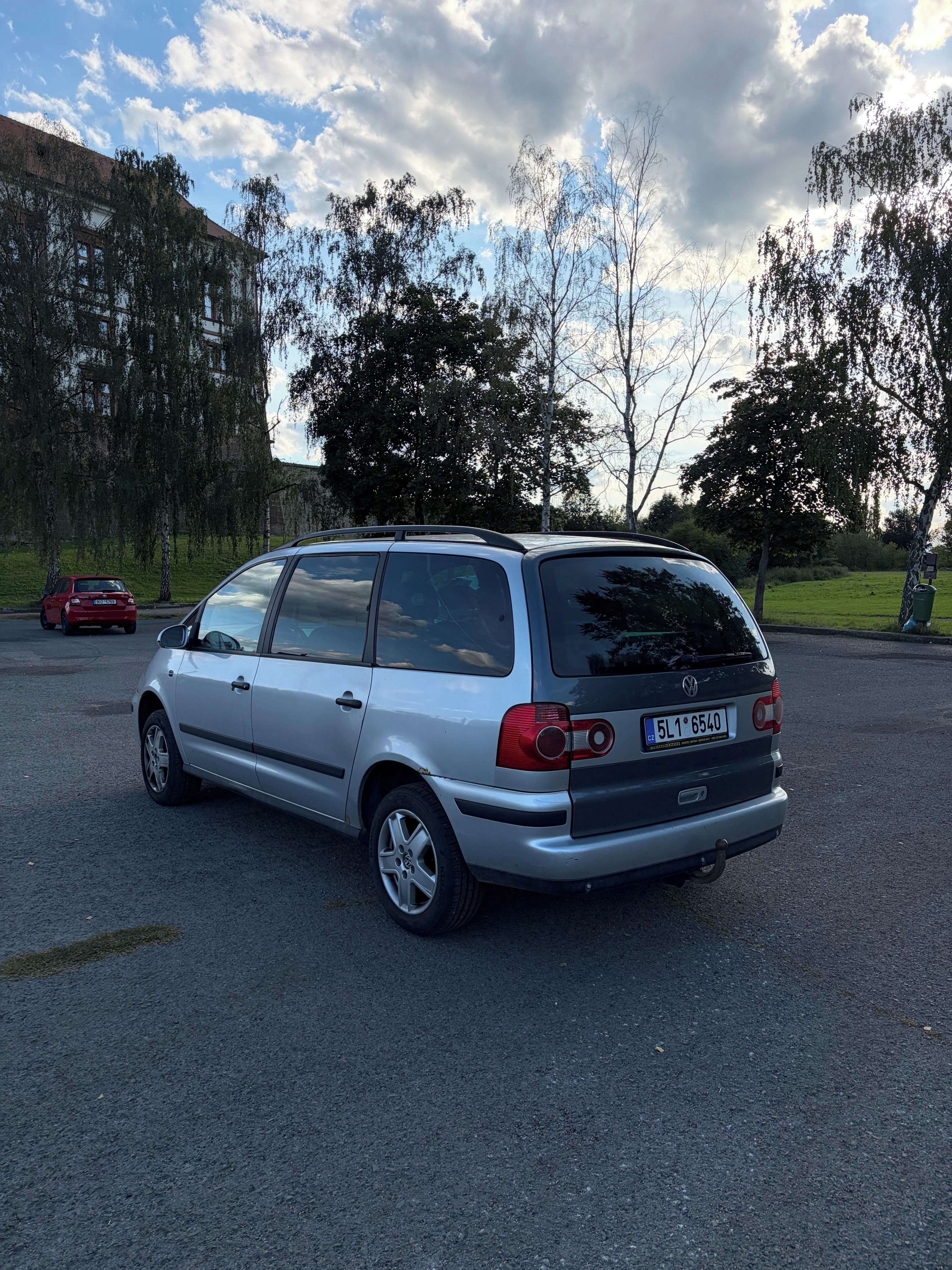 Volkswagen Sharan, 1.9 TDI 85kW 7-míst TAŽNÉ - fotka 6