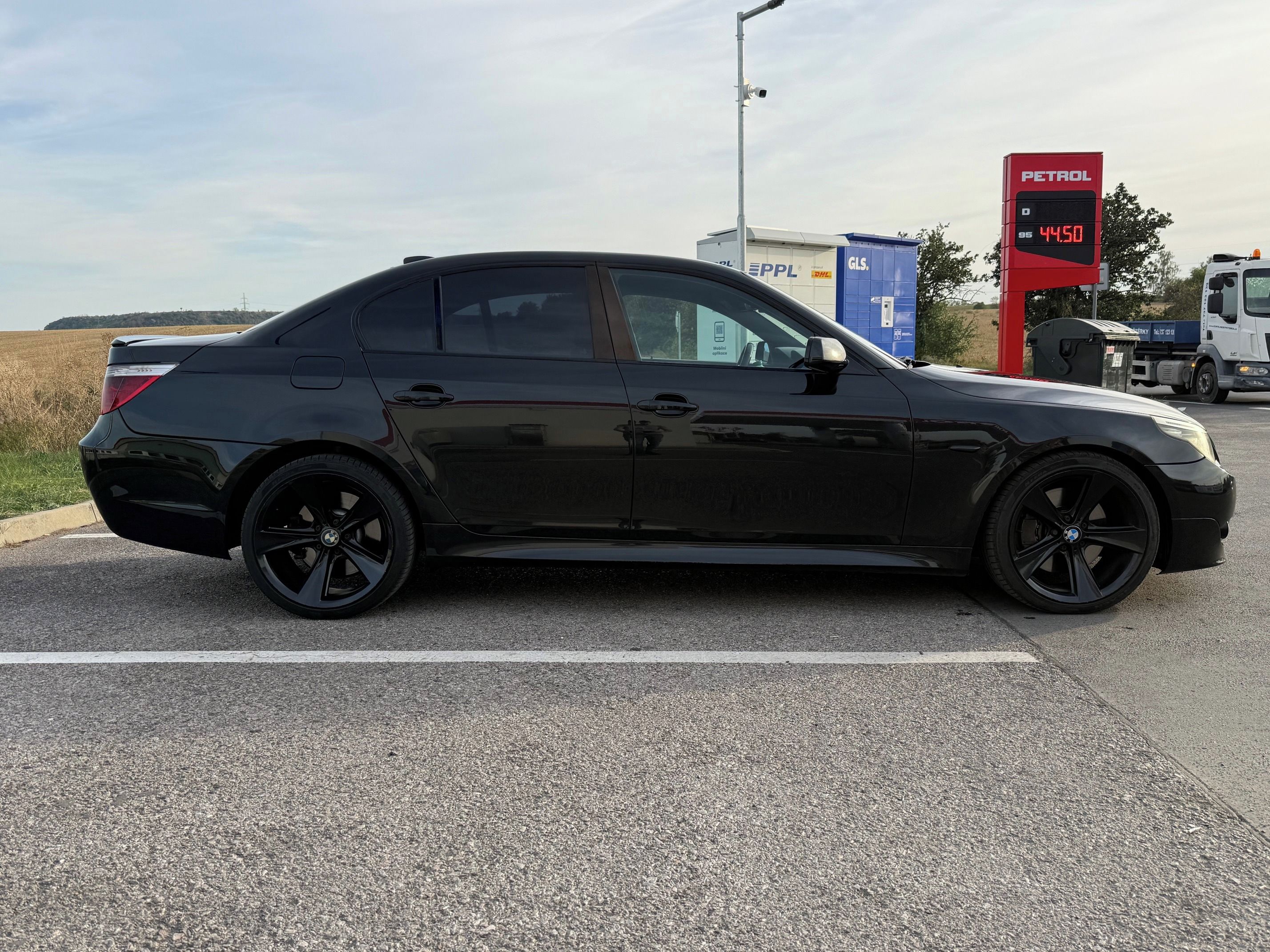BMW Řada 5, 2. majitel v Čr - fotka 5