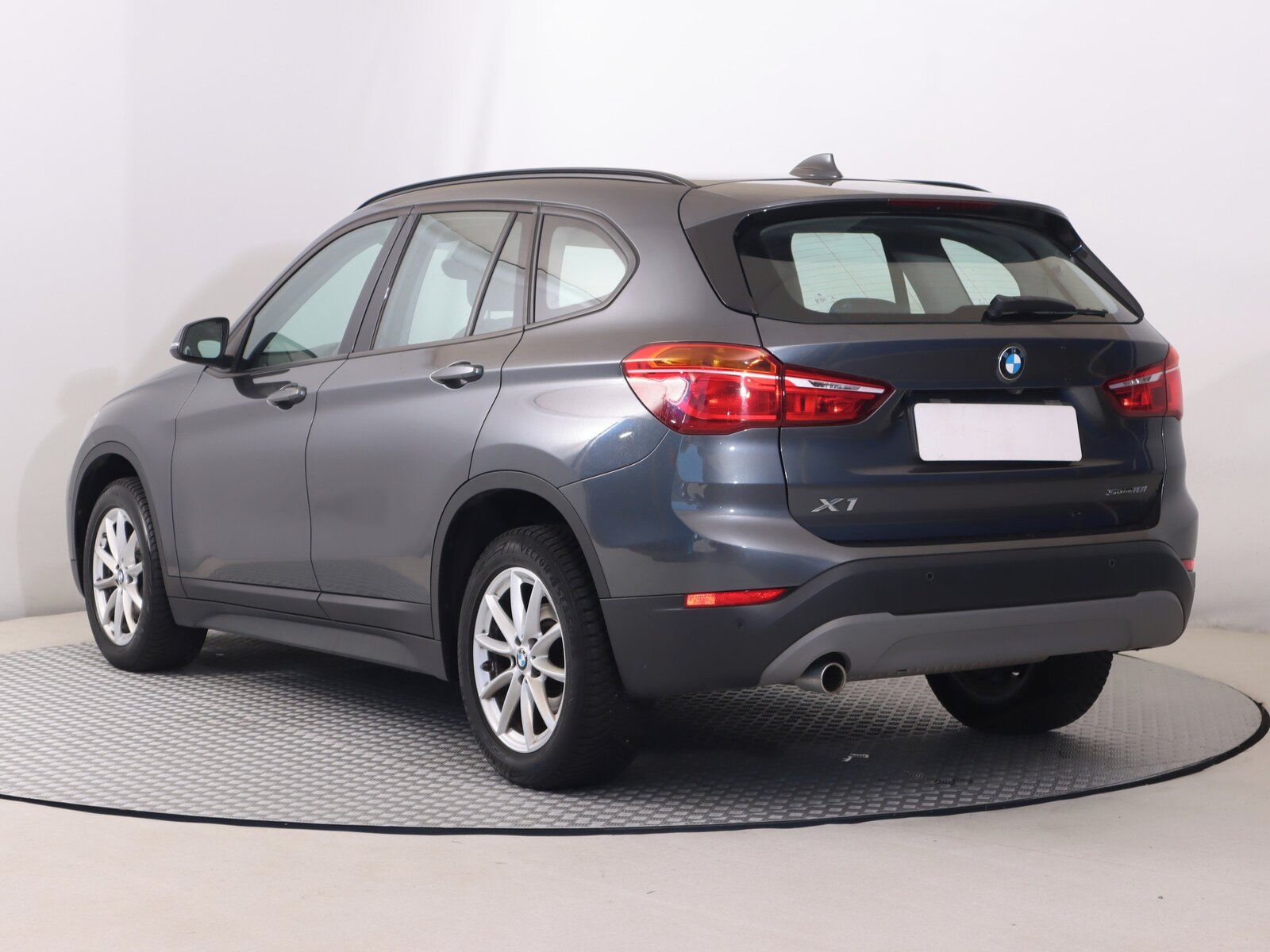 BMW X1, sDrive18i, Automat, Serv.kniha - fotka 4