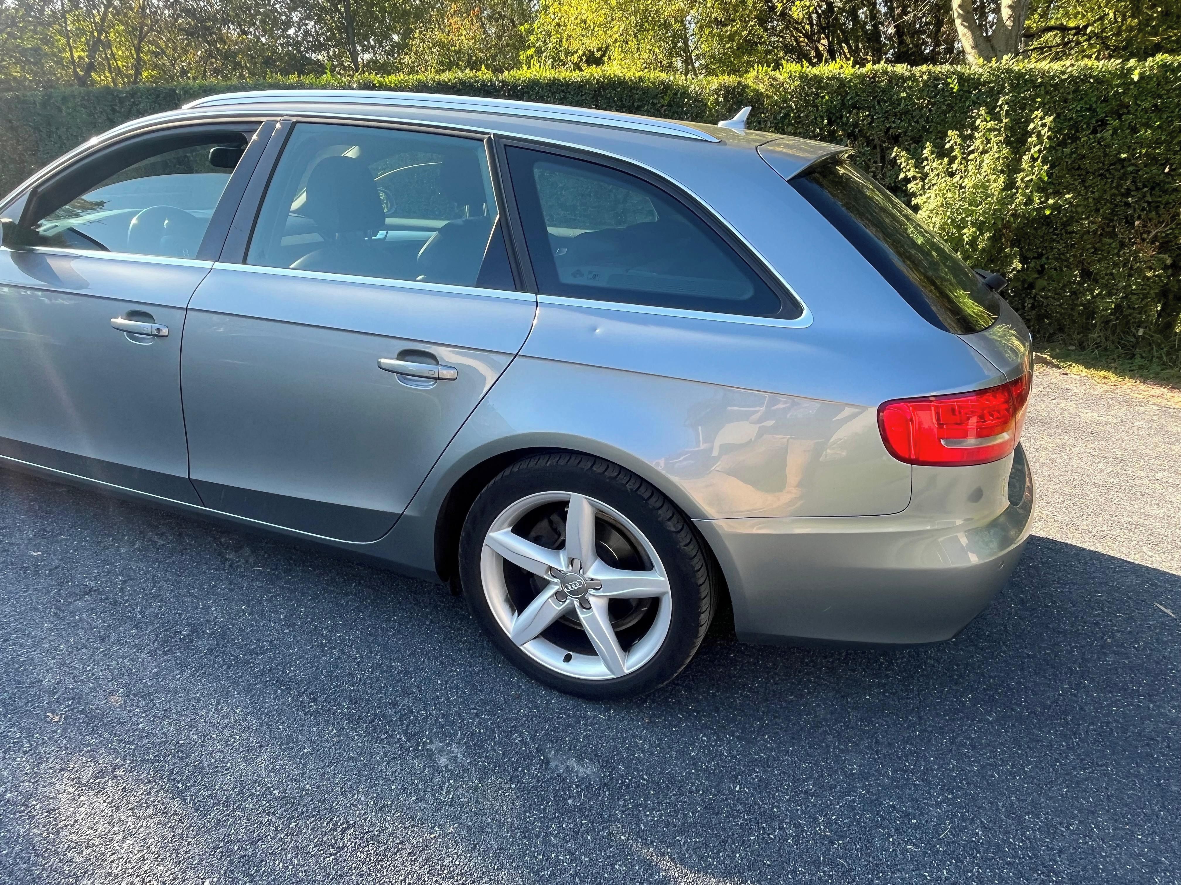 Audi A4, Audi A4 B8 2.0TDI SLine - fotka 5
