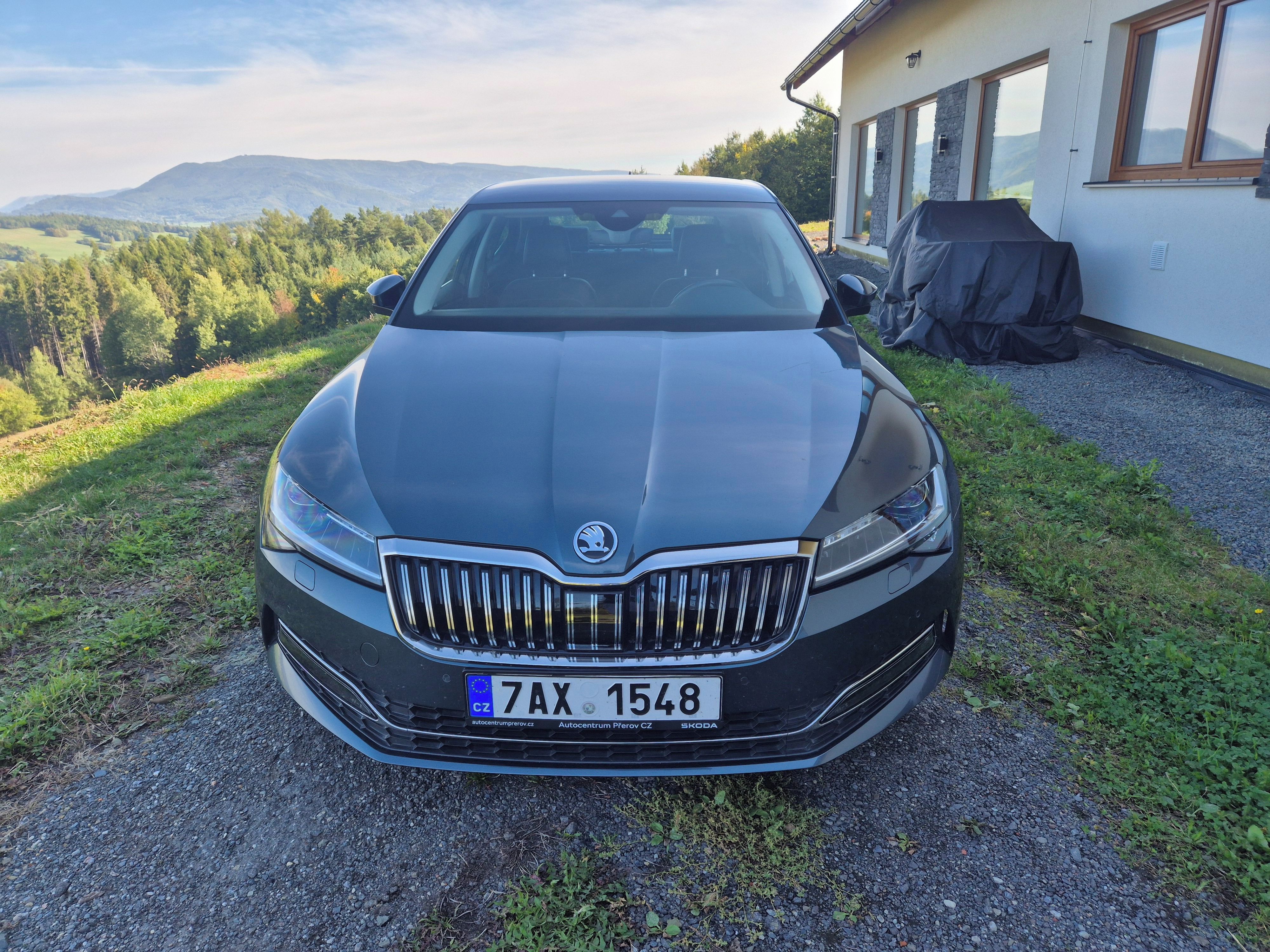 Škoda Superb - fotka 4