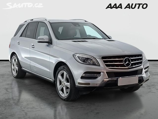 Mercedes Třída M