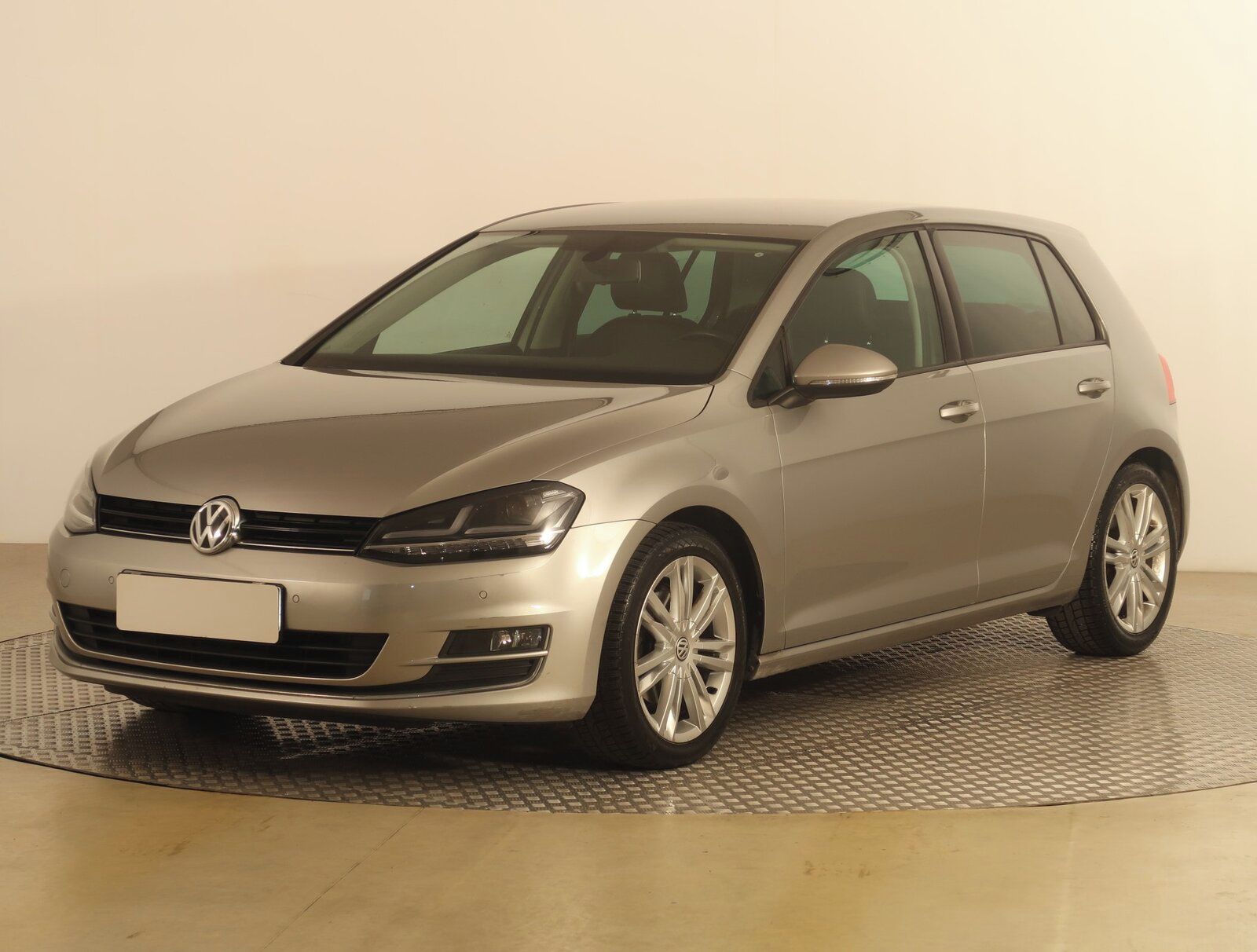 Volkswagen Golf, 1.4 TSI, Automat, Serv.kniha - fotka 2