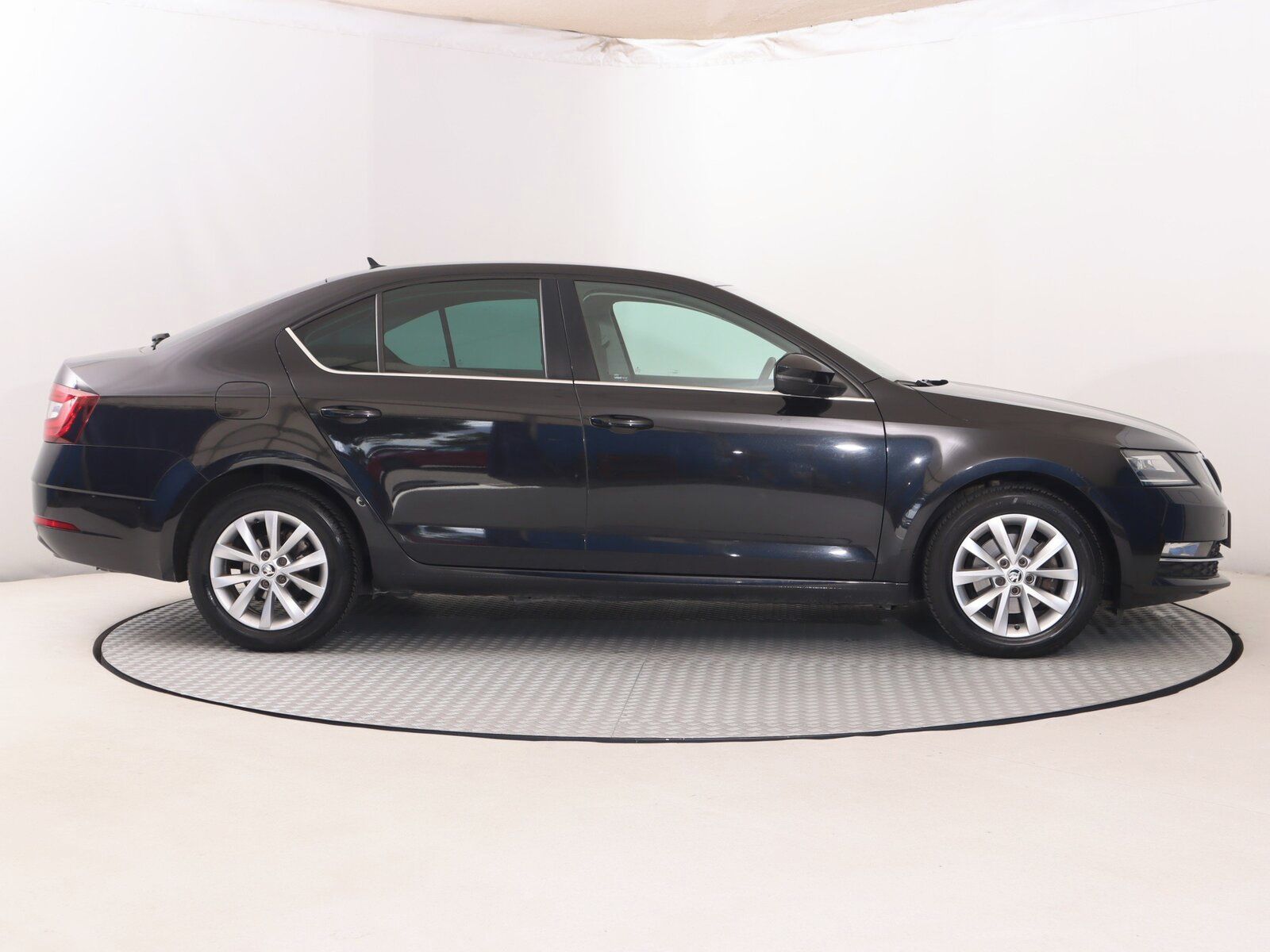 Škoda Octavia, 2.0 TDI, Automat - fotka 6