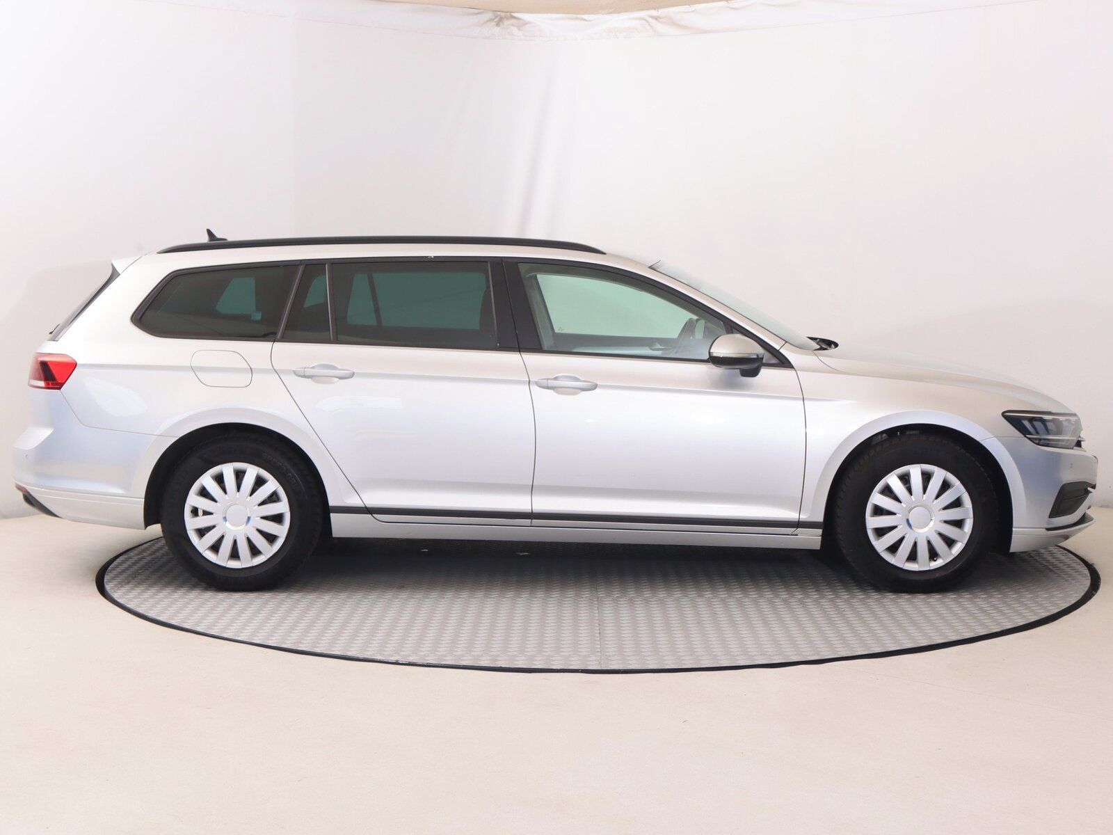 Volkswagen Passat, 2.0 TDI, Business, Automat - fotka 6
