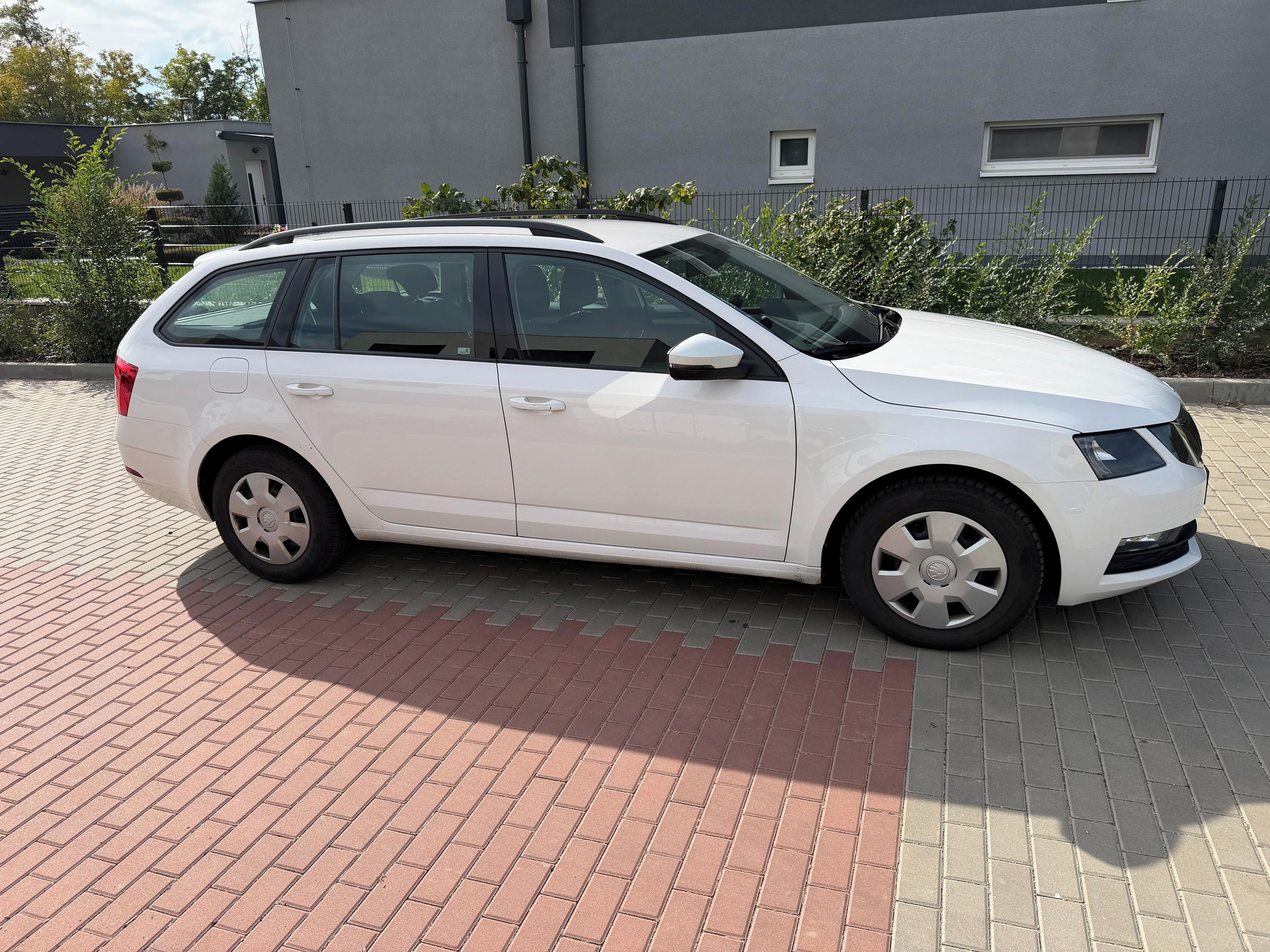 Škoda Octavia, 1.6 TDI DPH pravidelný servis - fotka 4
