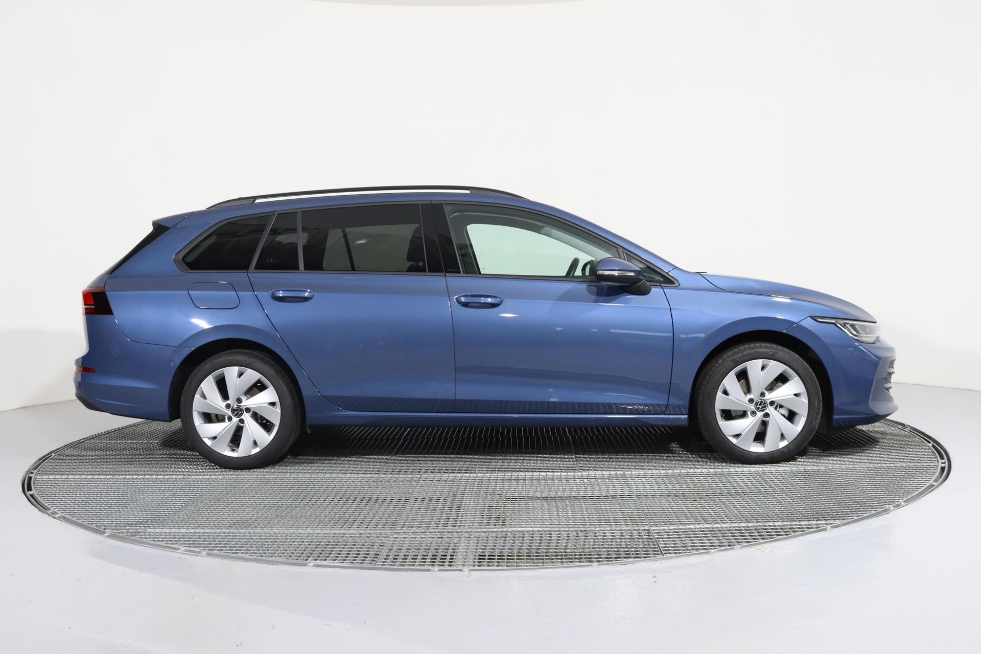 Volkswagen Golf Variant, People 1,5 eTSI 110kw 7DSG - fotka 3