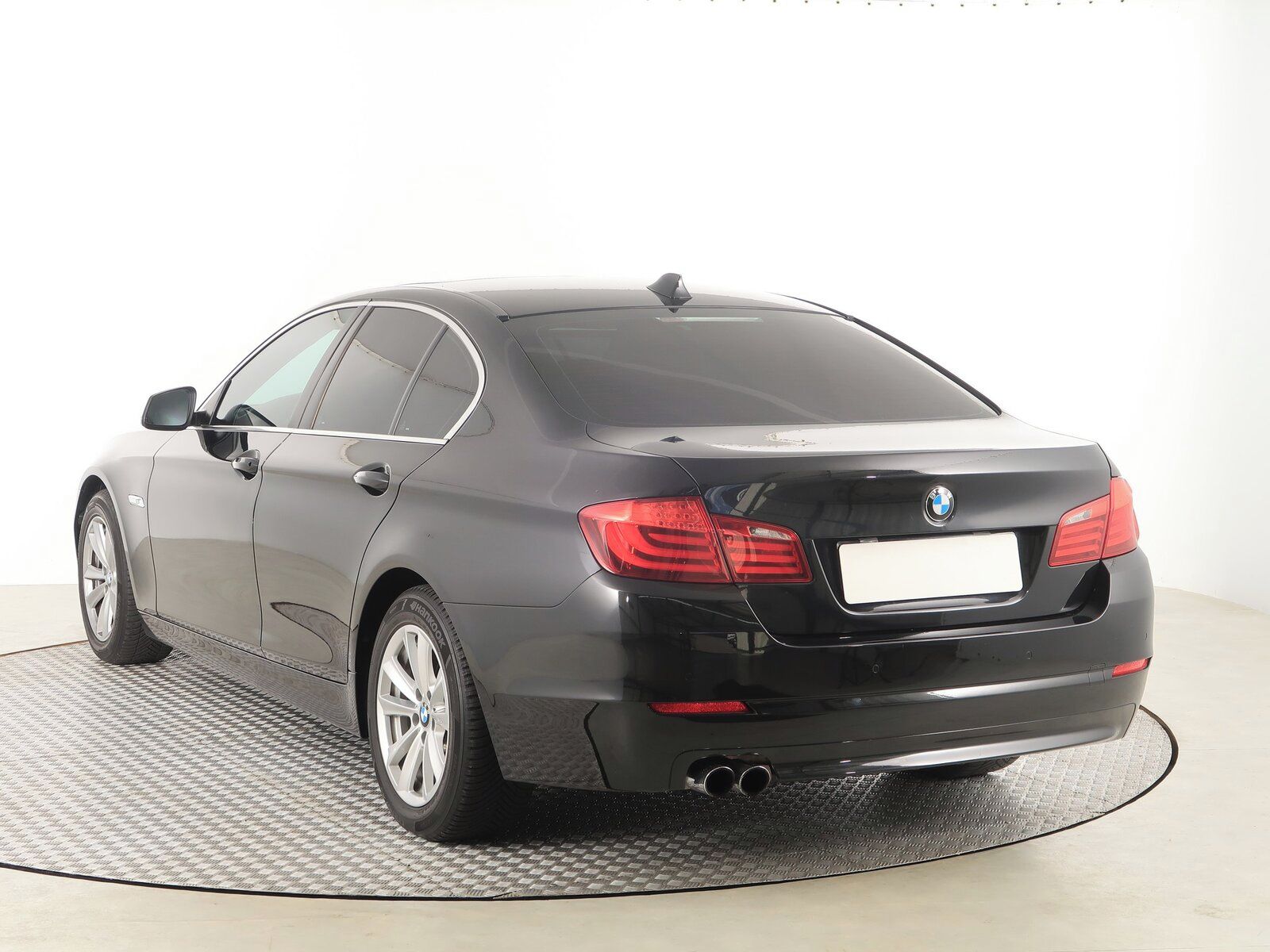 BMW Řada 5, 520i, Automat - fotka 4