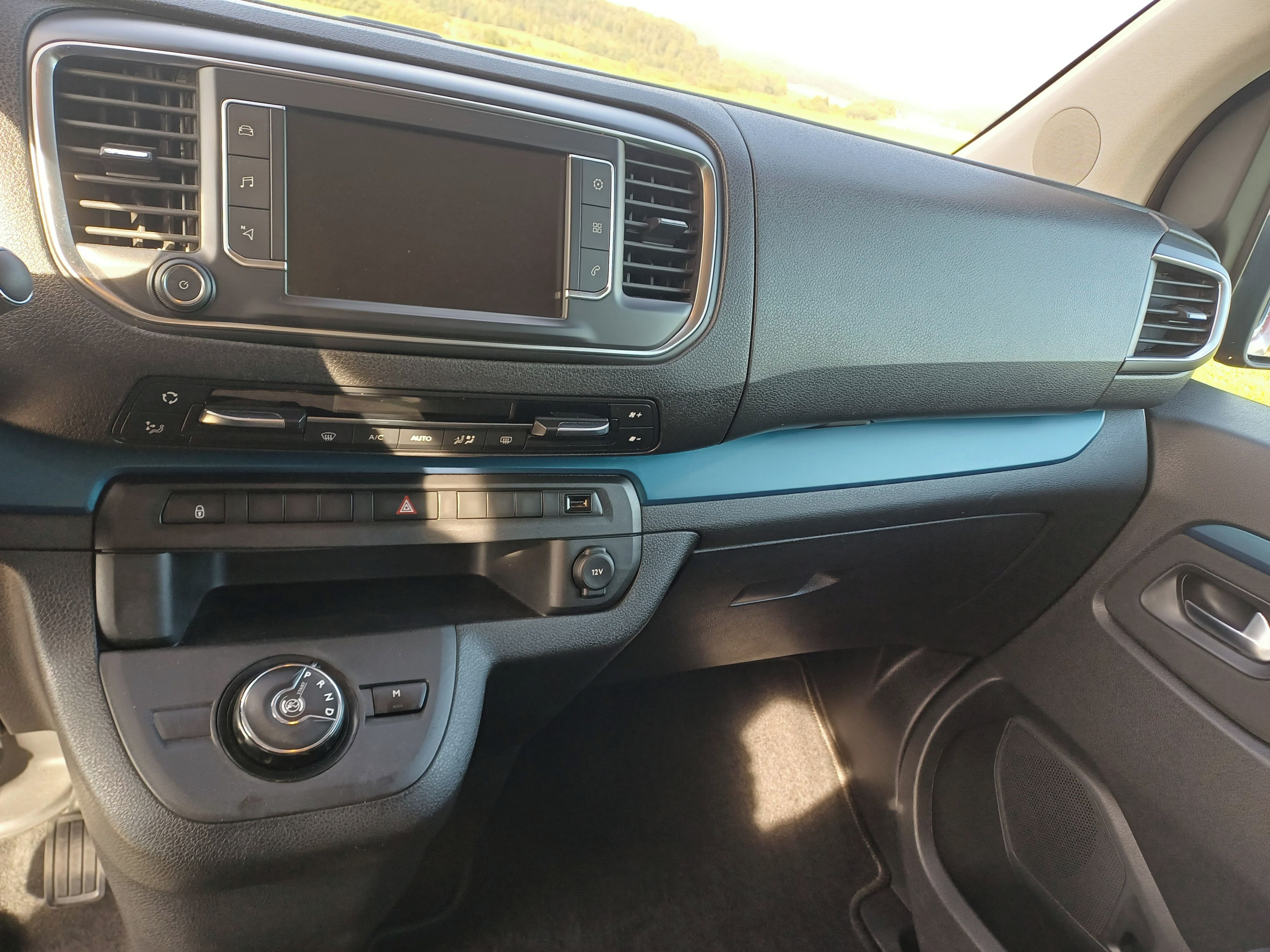 Peugeot Traveller, Peugeot Traveller 8. míst - fotka 4
