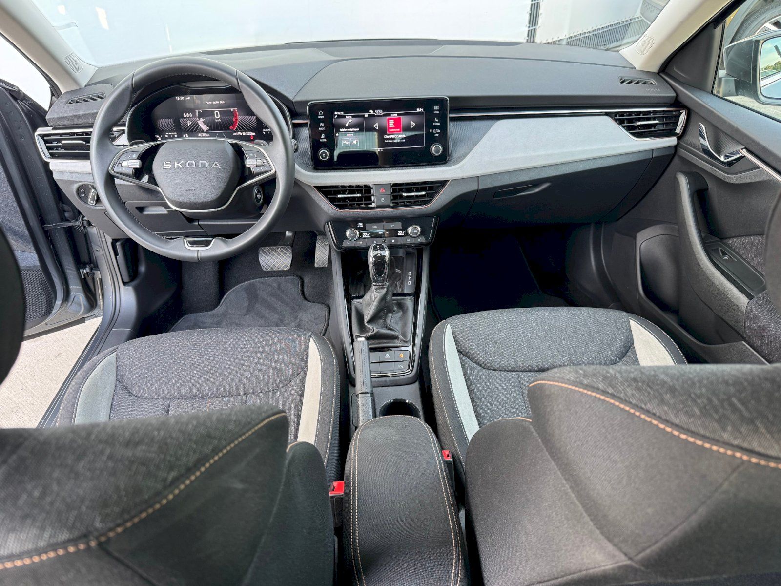 Škoda Scala, DSG 1.0 TSI 85 kW Top Selectio - fotka 5