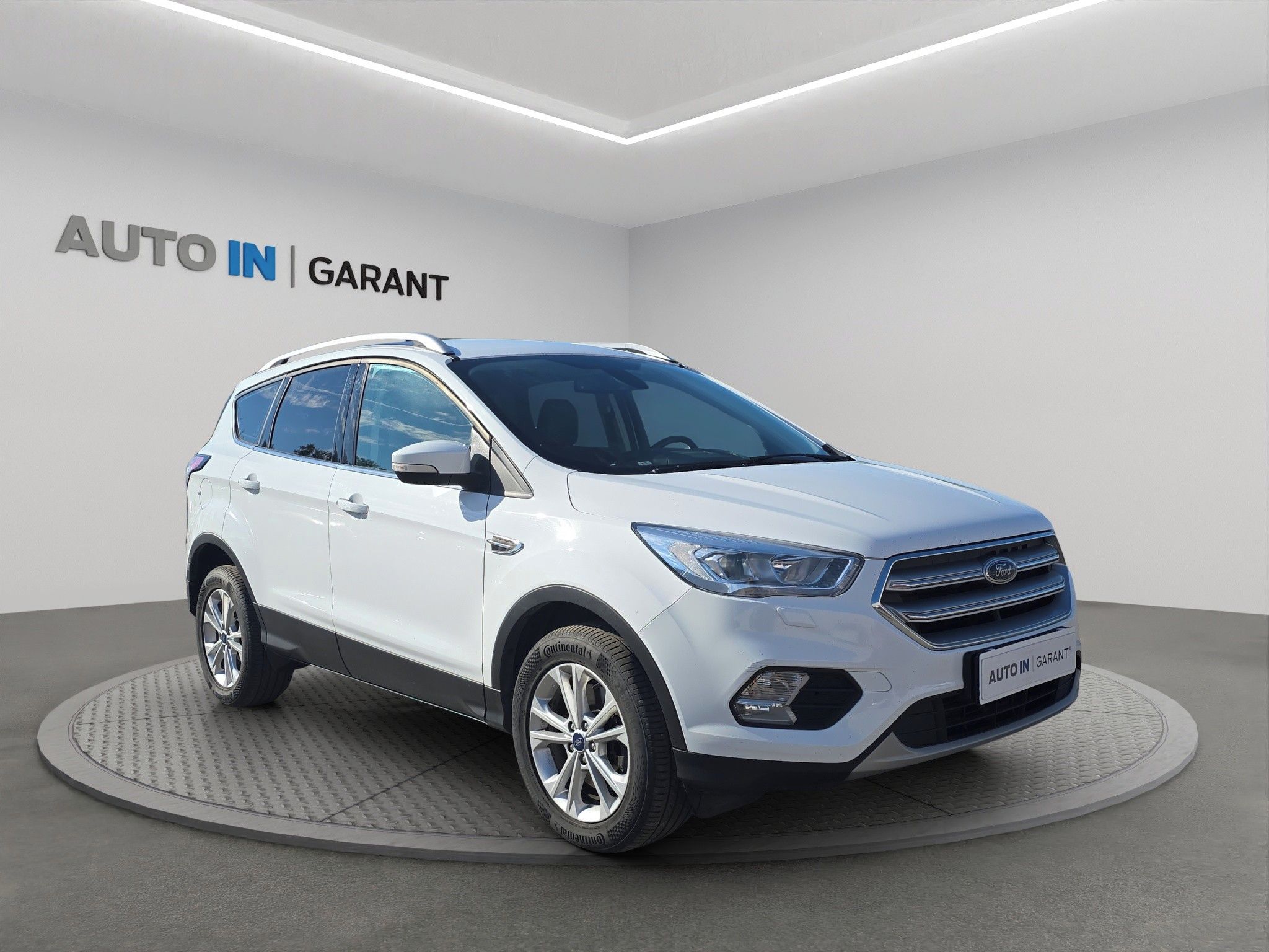 Ford Kuga, 2.0 TDCi 4x4 110kW A/T, Prav. - fotka 3