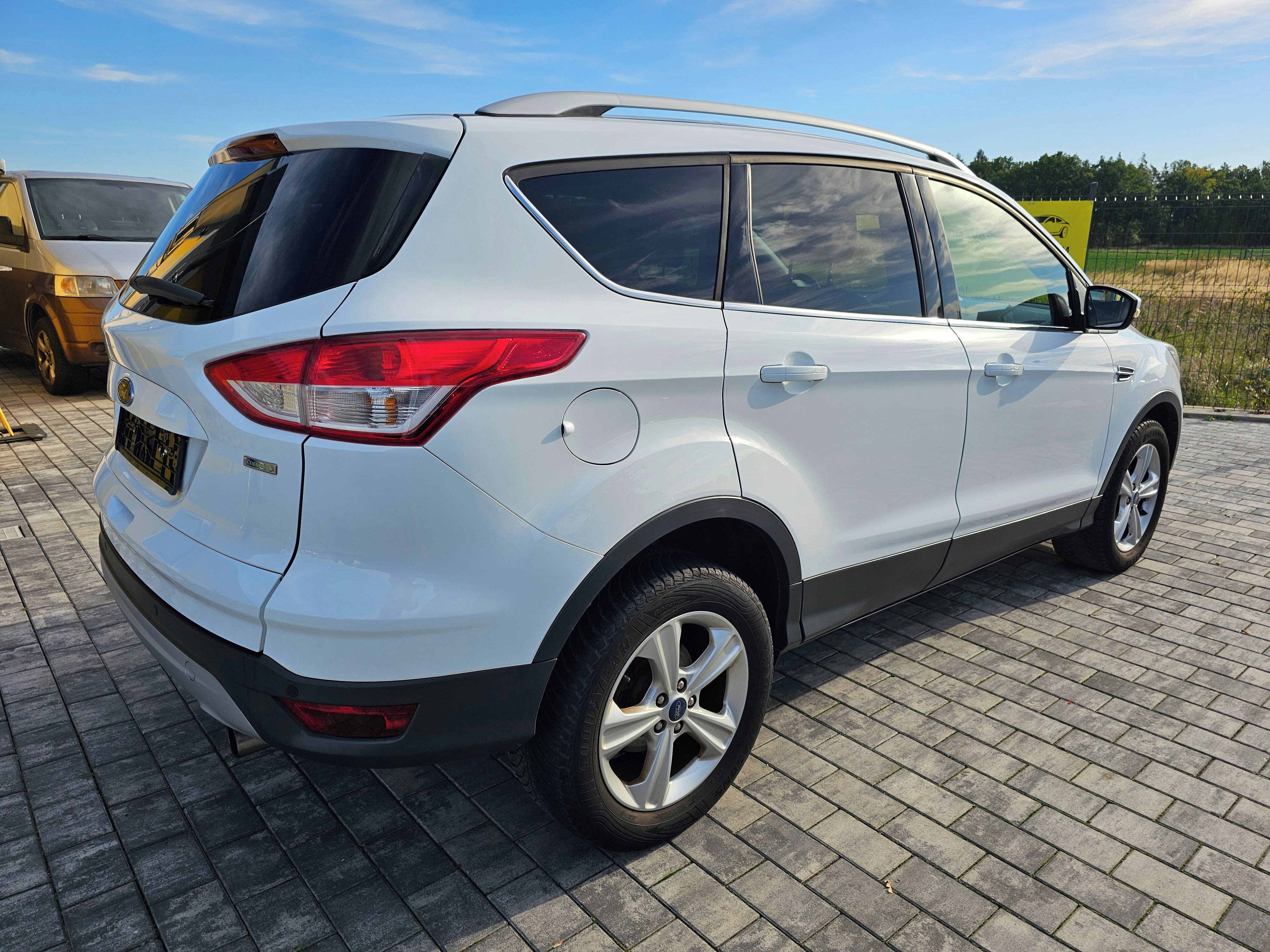 Ford Kuga, 1.6i 110 KW, tažné zařízení - fotka 5