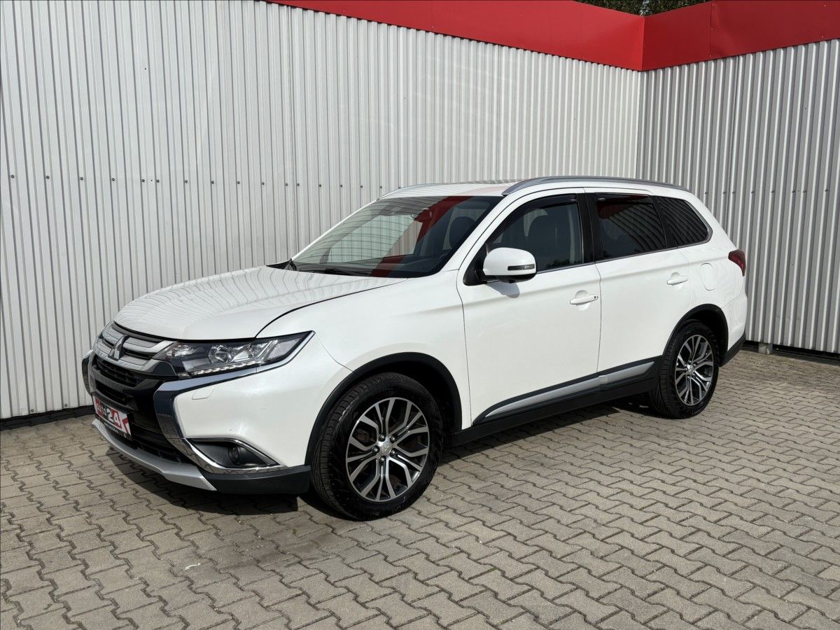 Mitsubishi Outlander, 2,3 D Instyle+ 7.míst