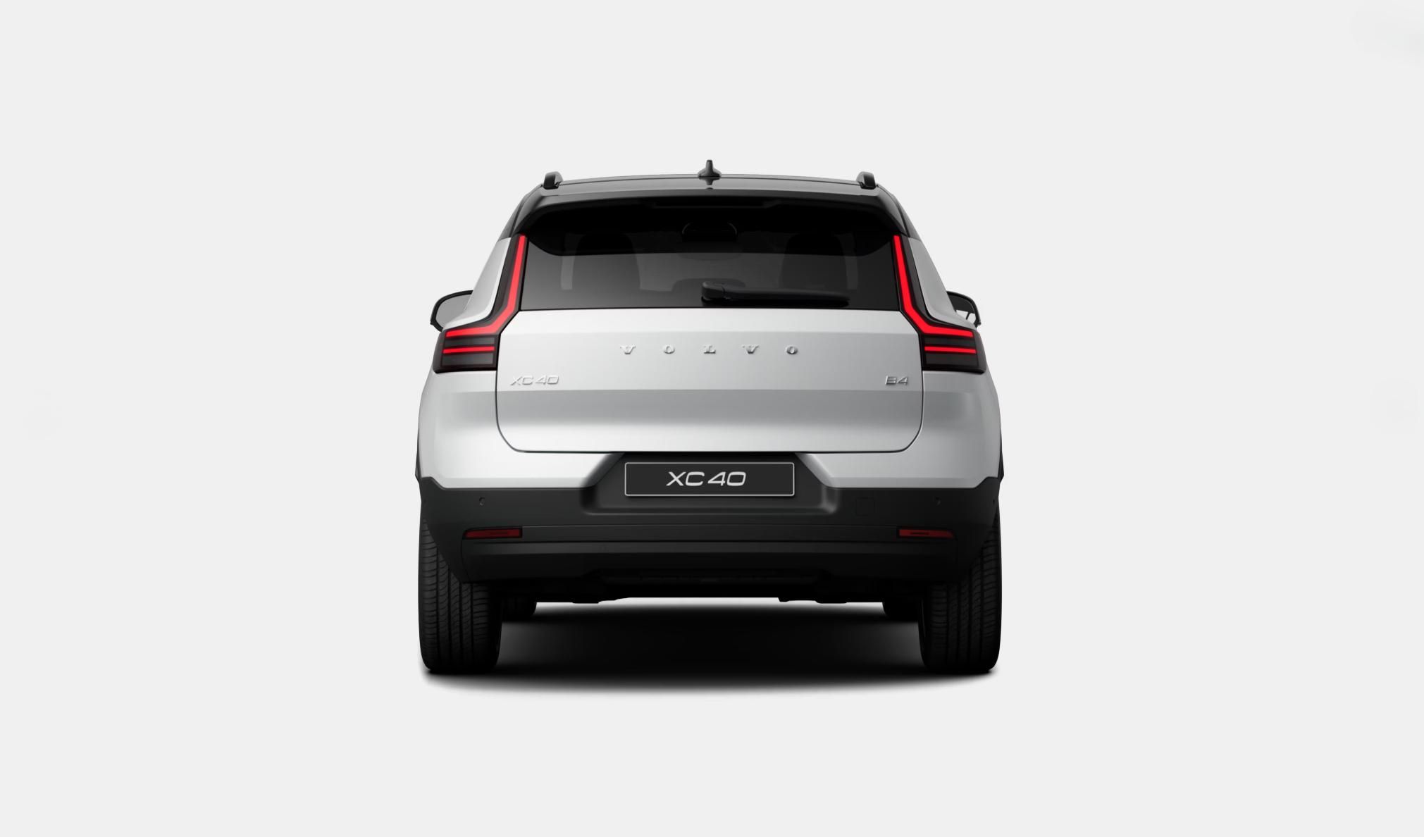 Volvo XC40, B4 ULTRA DARK AUT - fotka 4