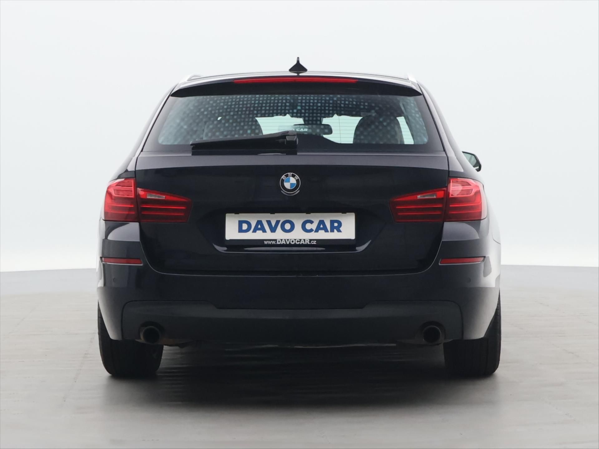BMW Řada 5, 3,0 535i 225kW xD M-paket DPH - fotka 6
