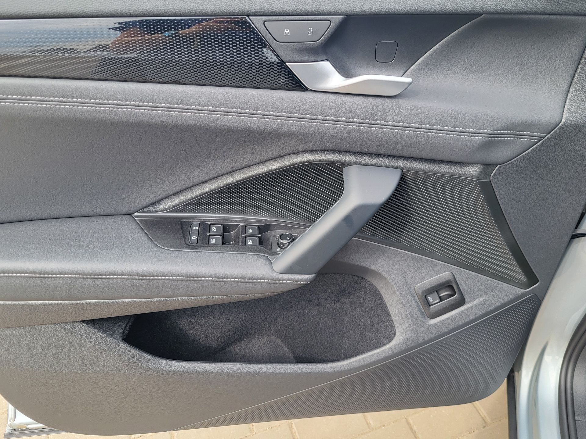Volkswagen Tayron, People 2,0 TDI 110kW - fotka 6