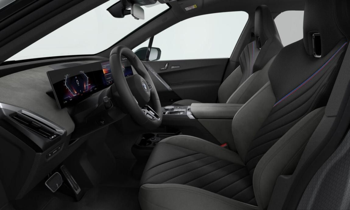 BMW iX, xDrive60 - fotka 2