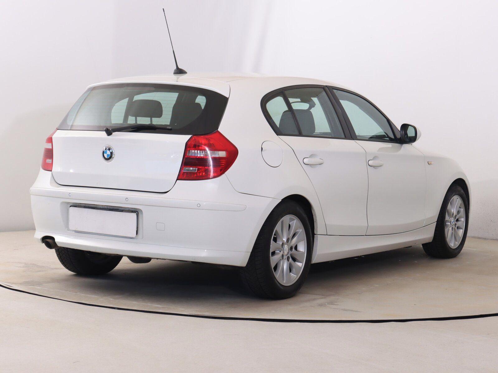 BMW Řada 1, 116d - fotka 5
