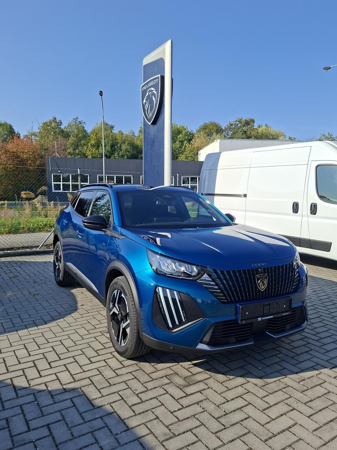 Peugeot 2008, Allure Hybrid 145 e-DCS6 - fotka 2