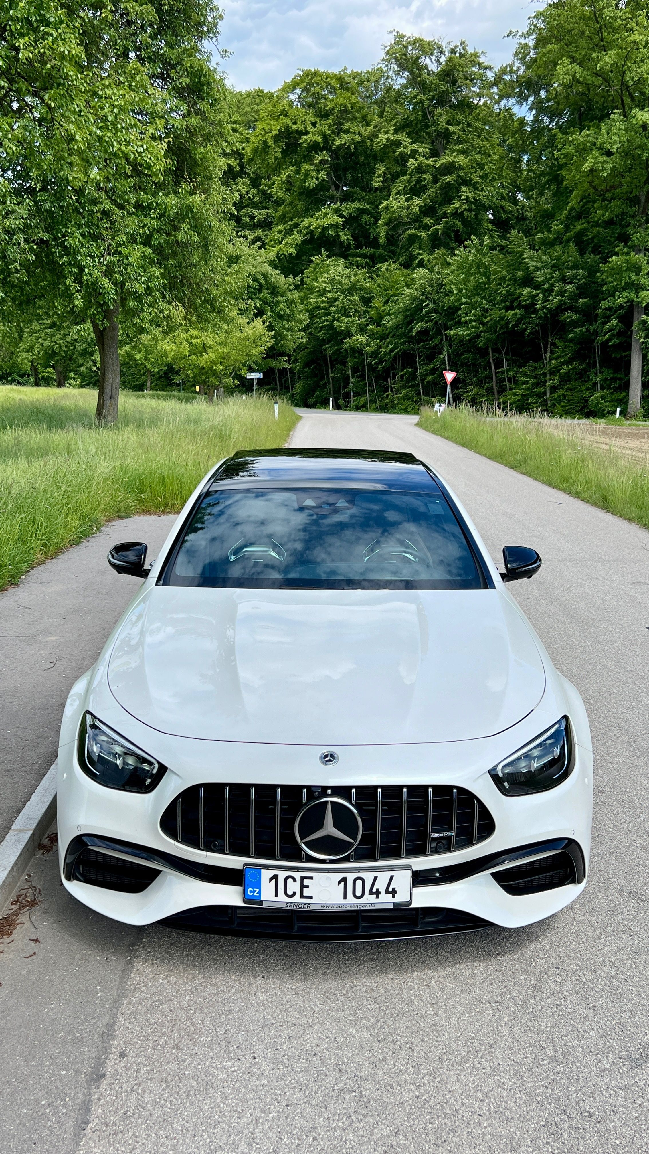 Mercedes-Benz Třídy E, E63s AMG - fotka 2