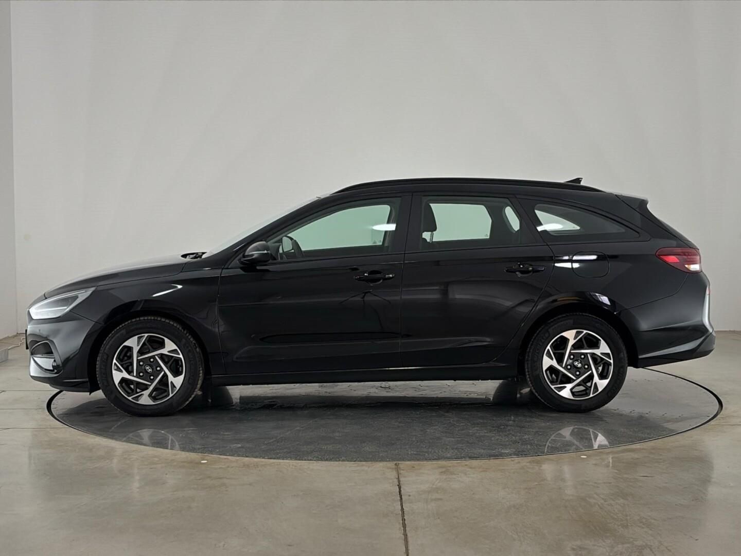 Hyundai i30, 1.5 T-GDI / 103 kW Smart DCT - fotka 3