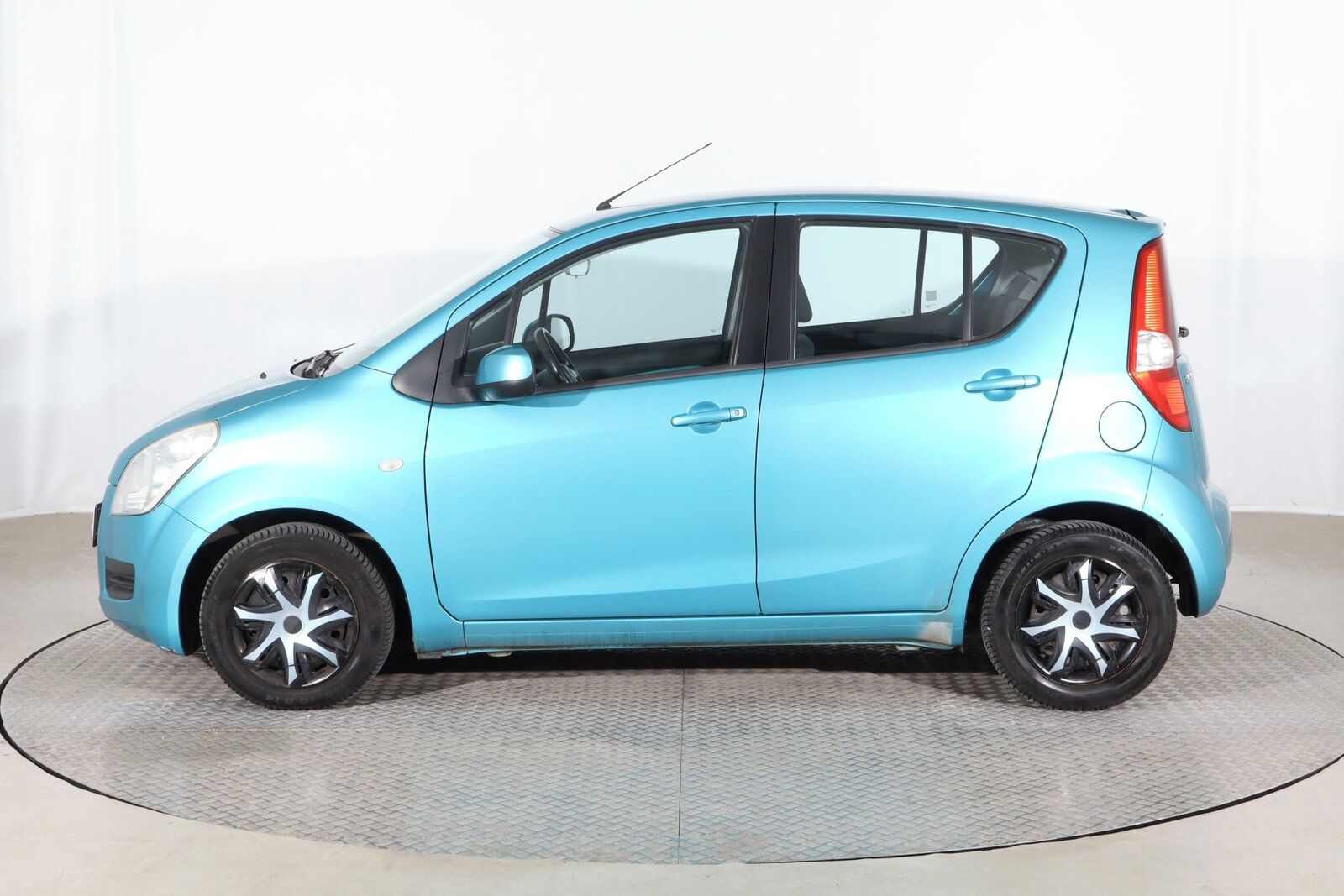 Suzuki Splash, 1.0 12V, Serv.kniha, Klima - fotka 3