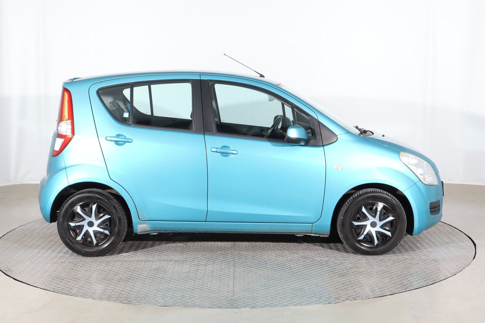 Suzuki Splash, 1.0 12V, Serv.kniha, Klima - fotka 6