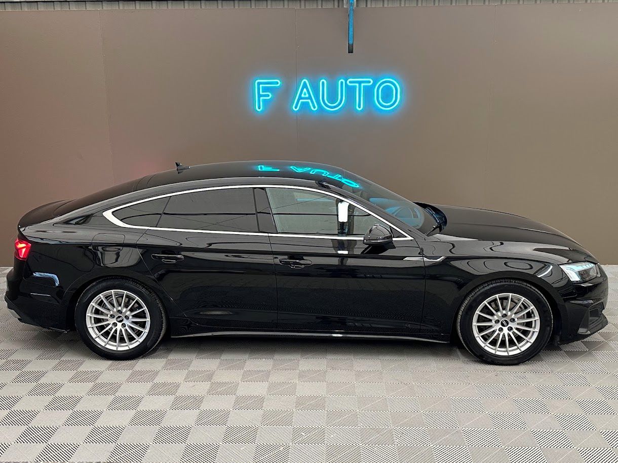 Audi A5, 35 TFSI Business Matrix S tron - fotka 2