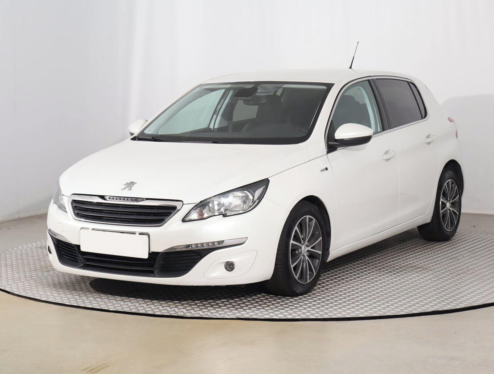 Peugeot 308, 1.6 BlueHDi, Style, Serv.kniha - fotka 2