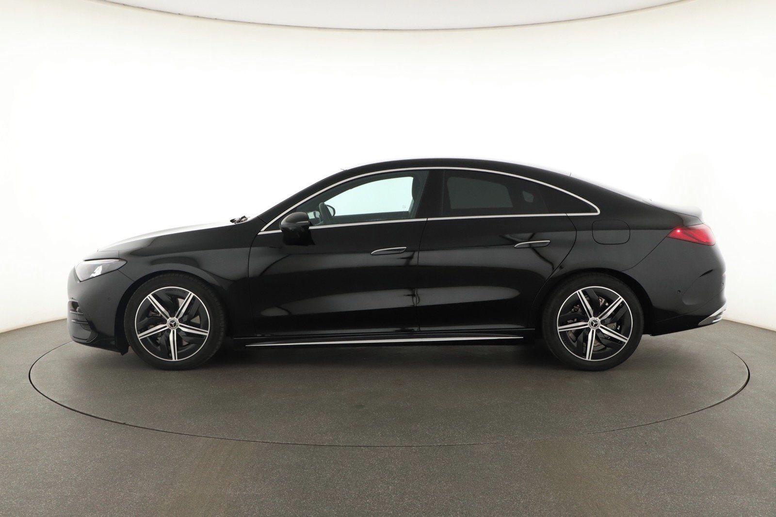Mercedes-Benz CLA, 200, AMG, KEYLESS, KAMERA, DPH - fotka 2