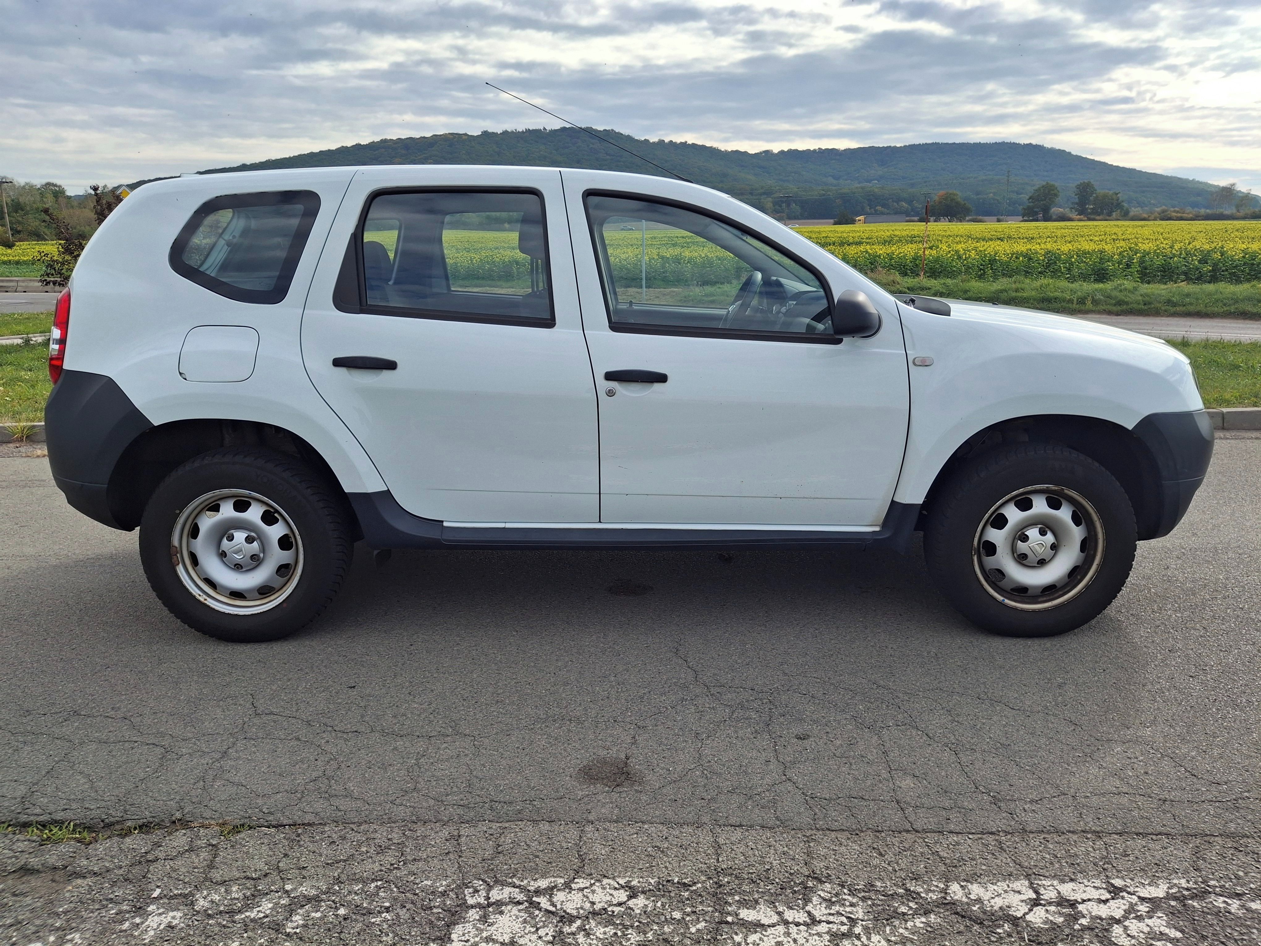 Dacia Duster, 1,6 16v 84 KW 86 TIS KM NAJETO - fotka 4