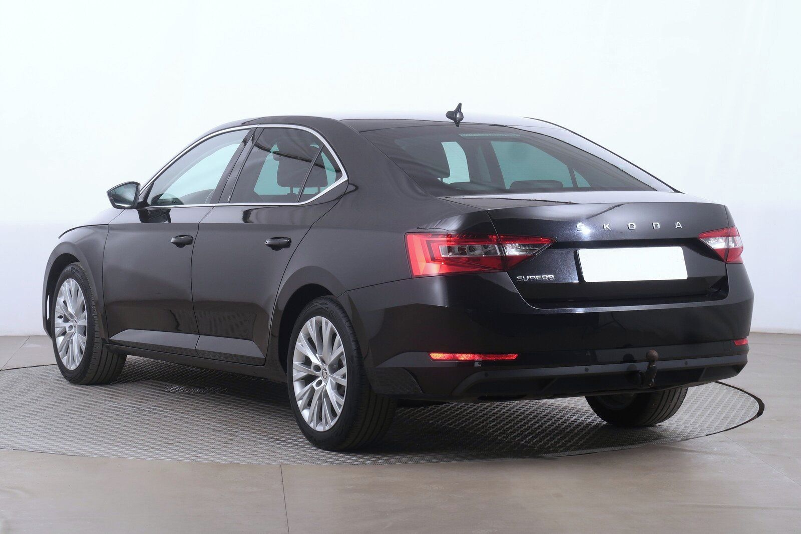 Škoda Superb, 2.0 TDI, Automat - fotka 4