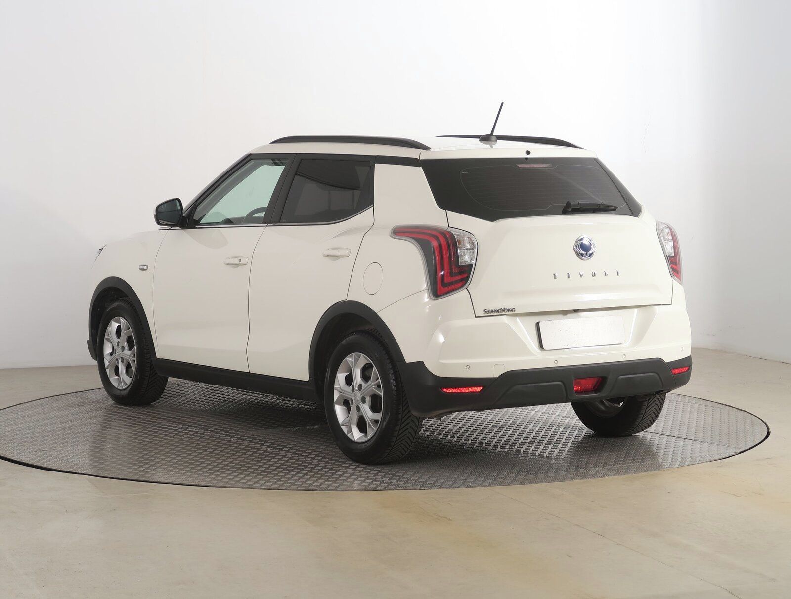 SsangYong Tivoli, 1.5 T-GDI, Automat, Serv.kniha - fotka 4